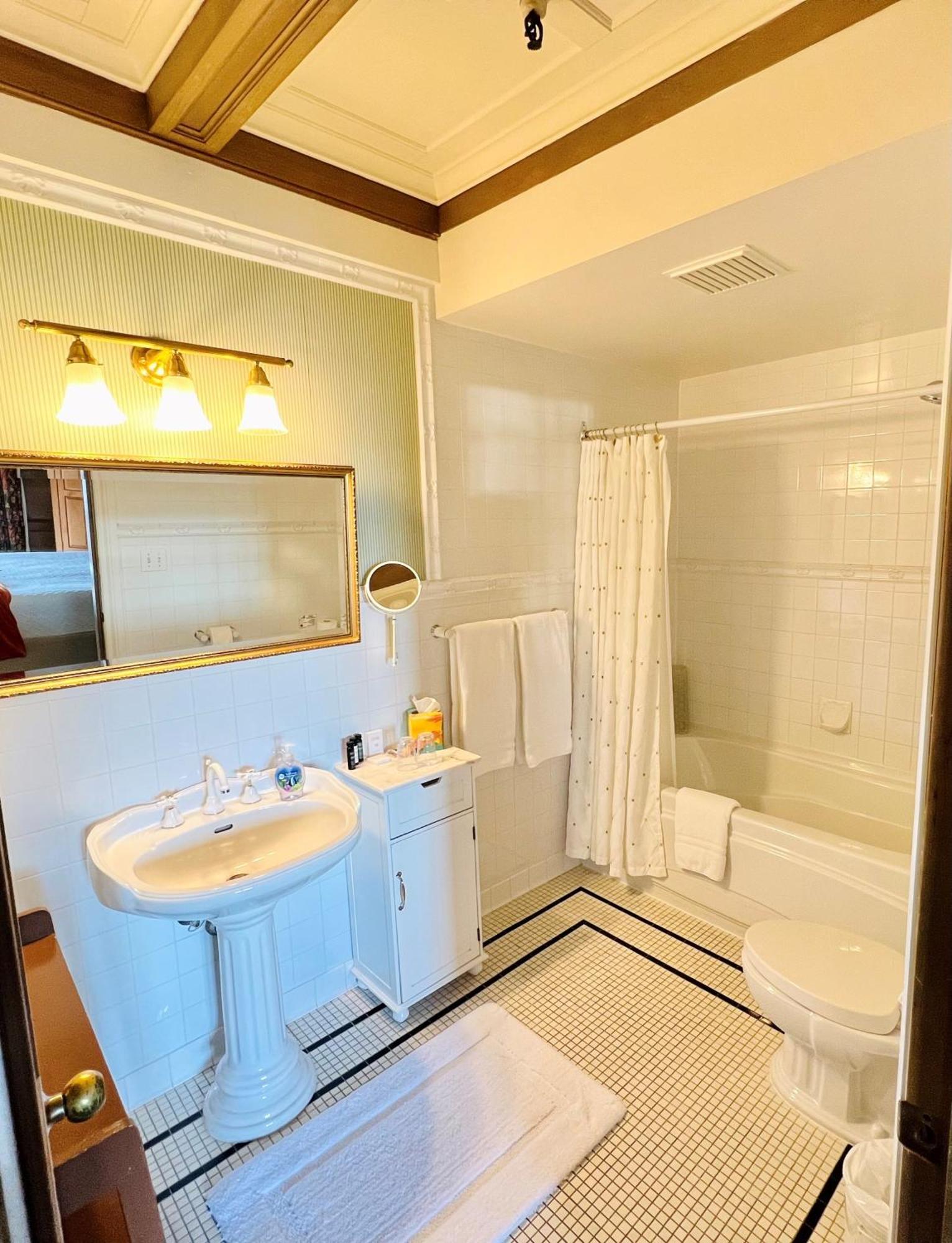 King Room with Balcony