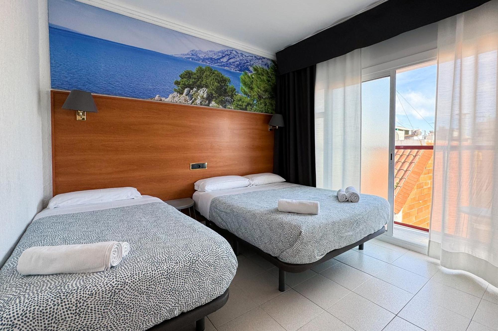 Economy Triple Room