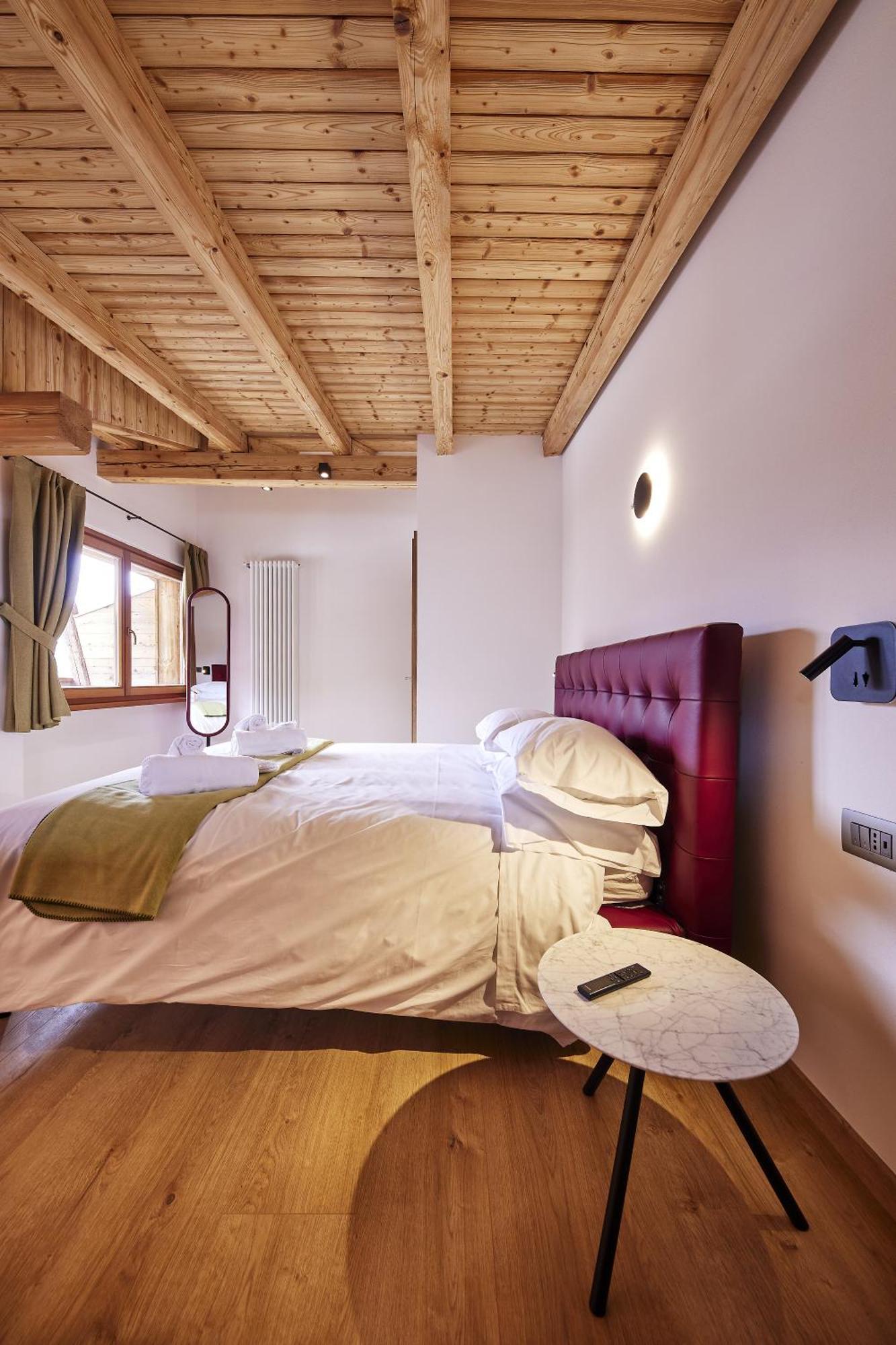Double Room Mountain View
