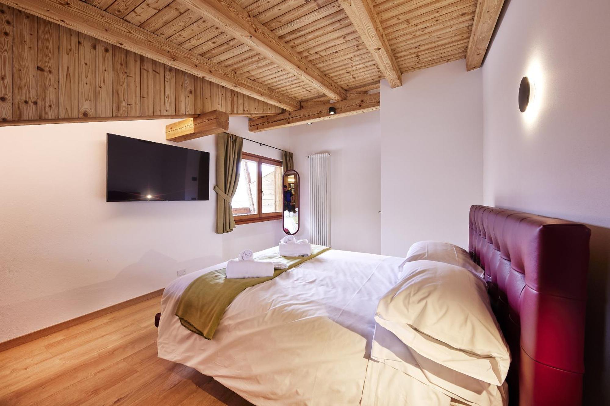 Double Room Mountain View
