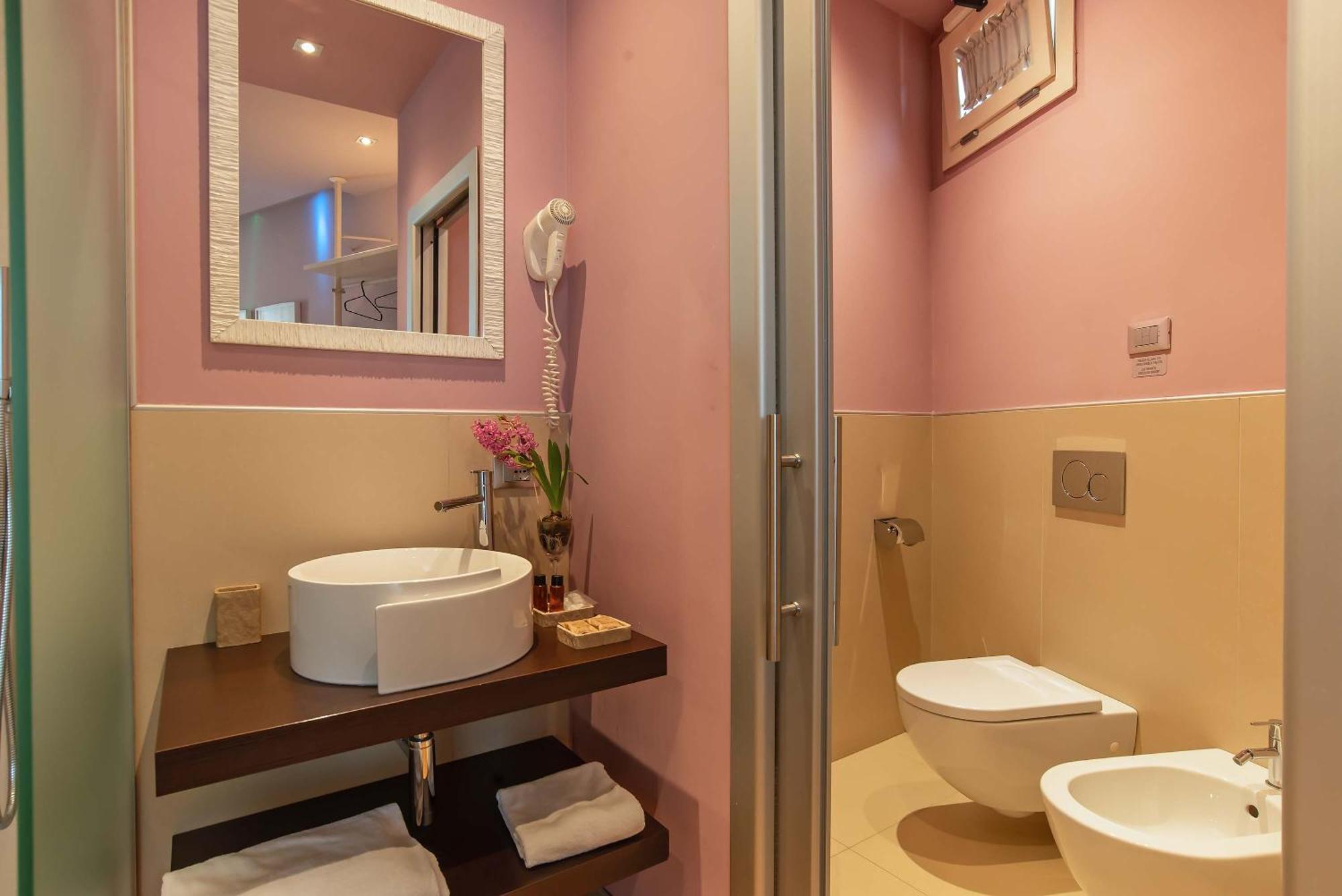 Comfort Single Room