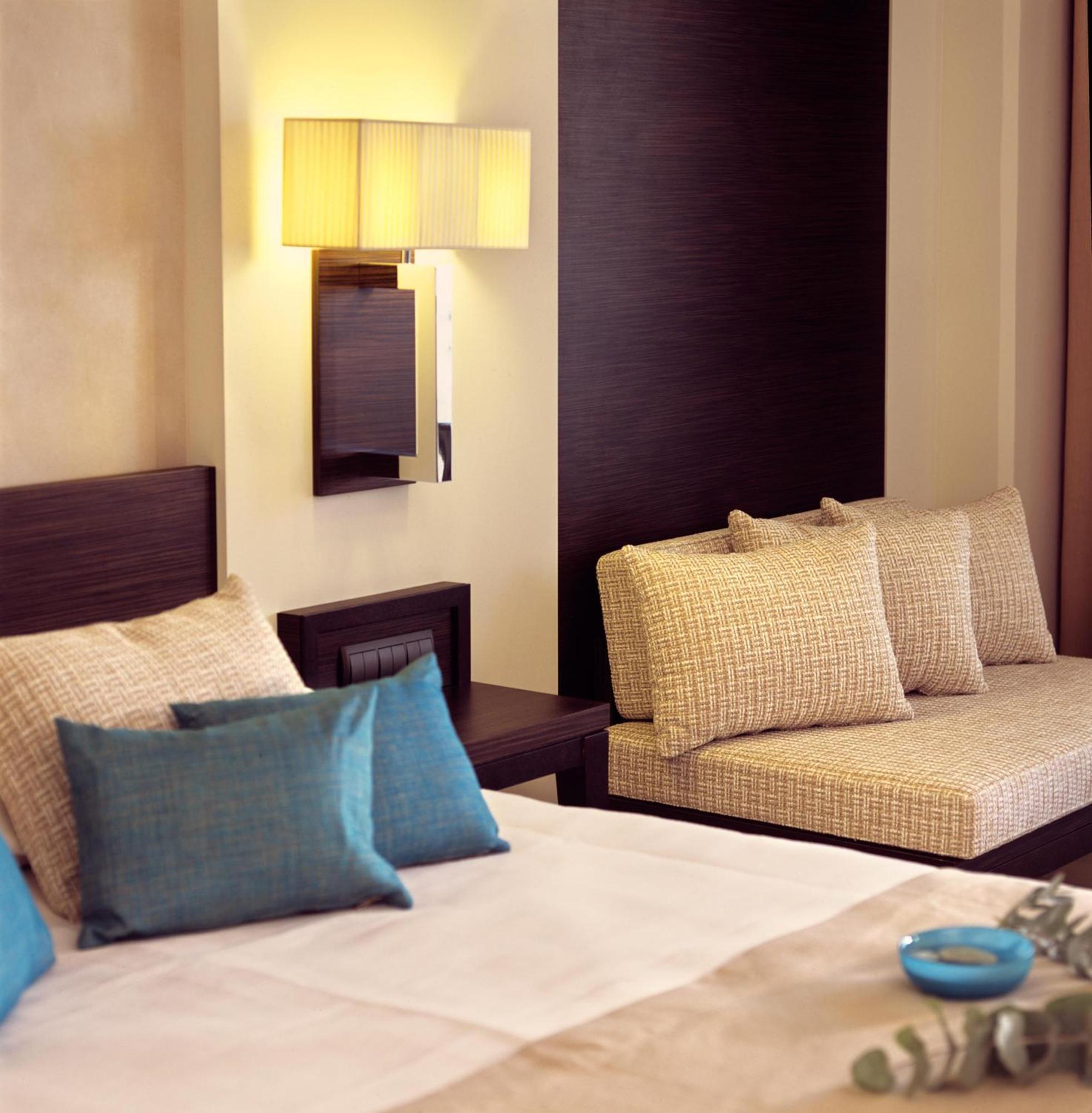 Land View Guestroom