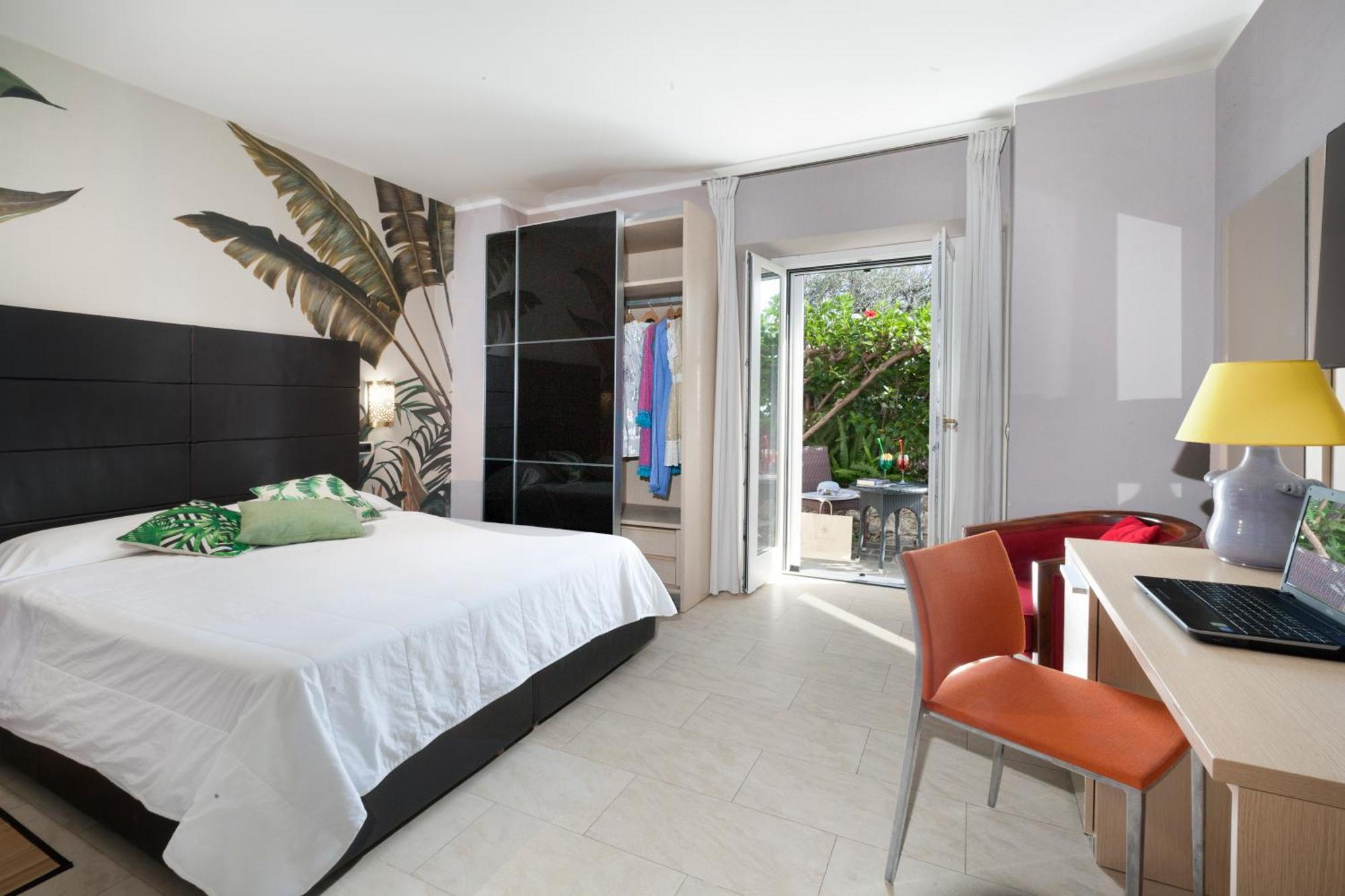 Deluxe Double Room with Bath