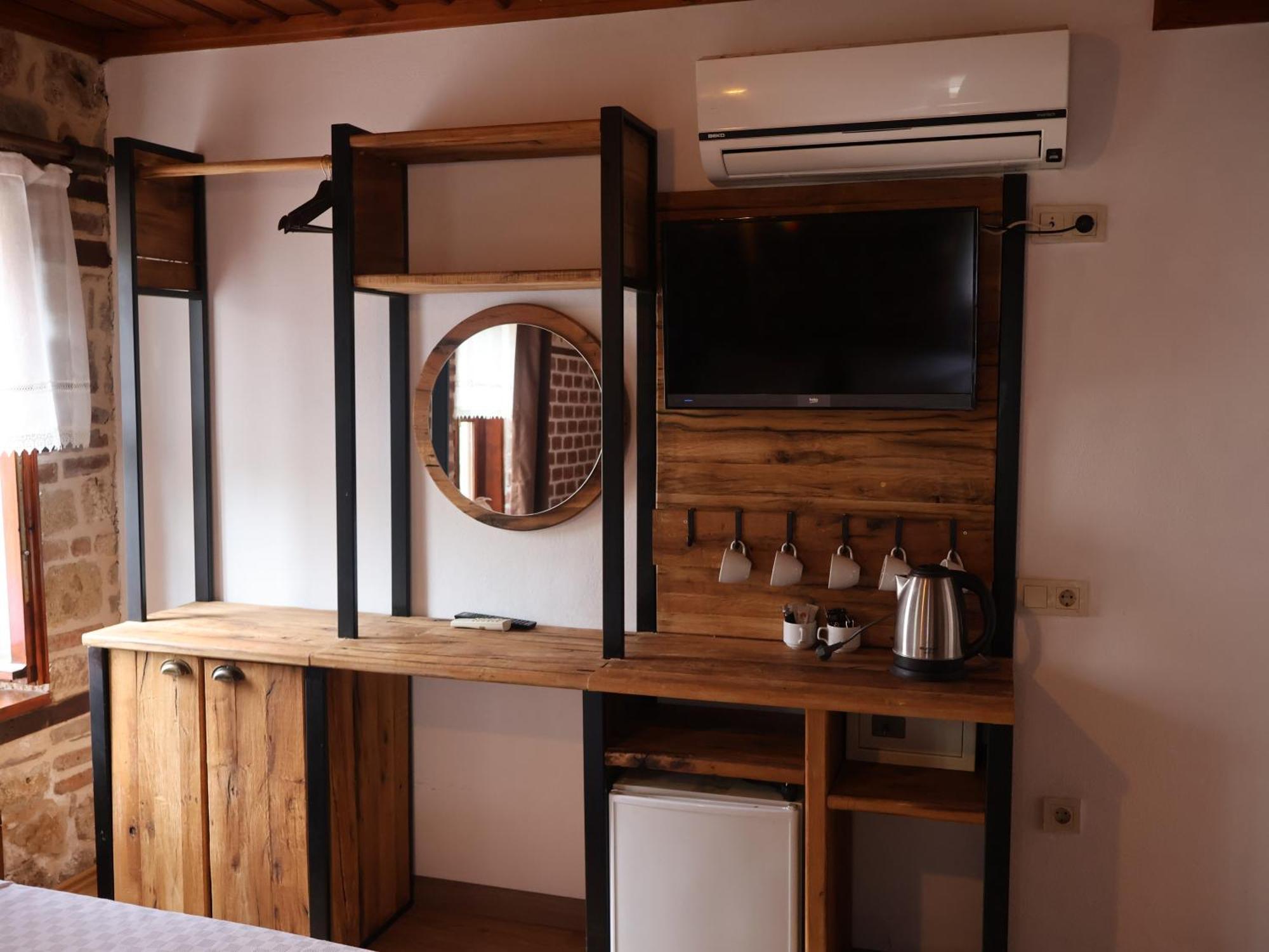 Double or Twin Room Bathroom,1587528515:JPEG