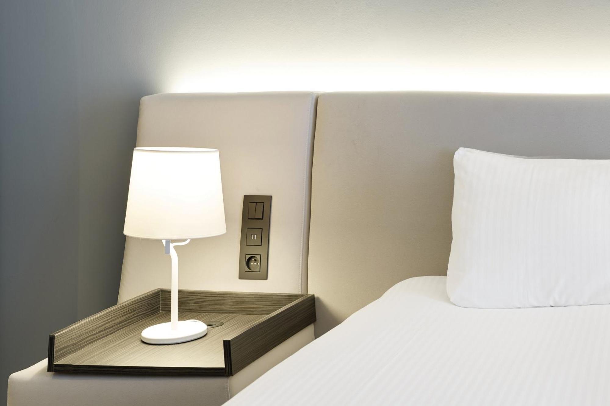 Superior Room,1584393767:JPEG