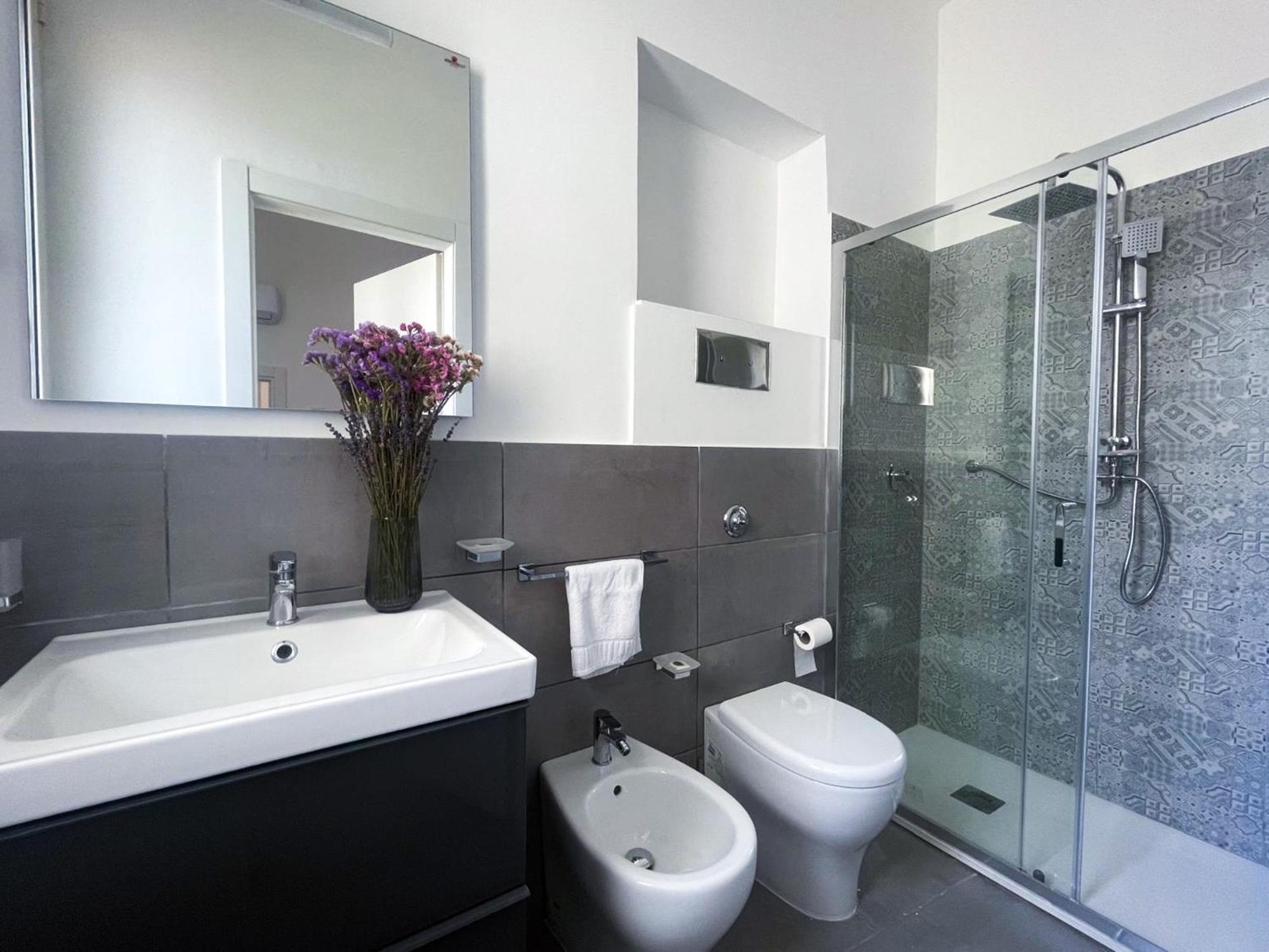 Twin Room Private Bathroom