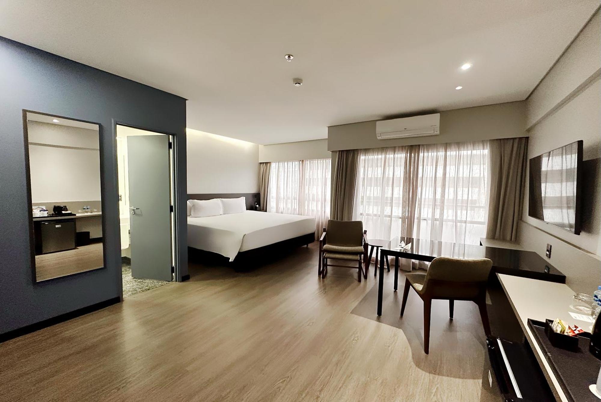 Premier Room King Size Bed