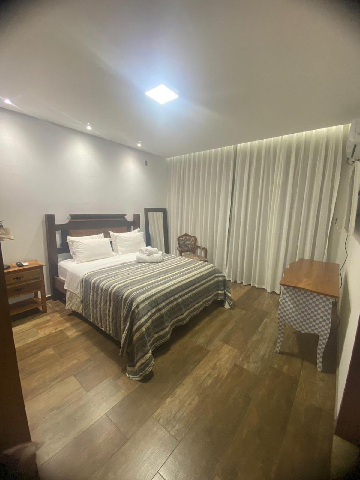 Quarto Deluxe com Cama Queen-size