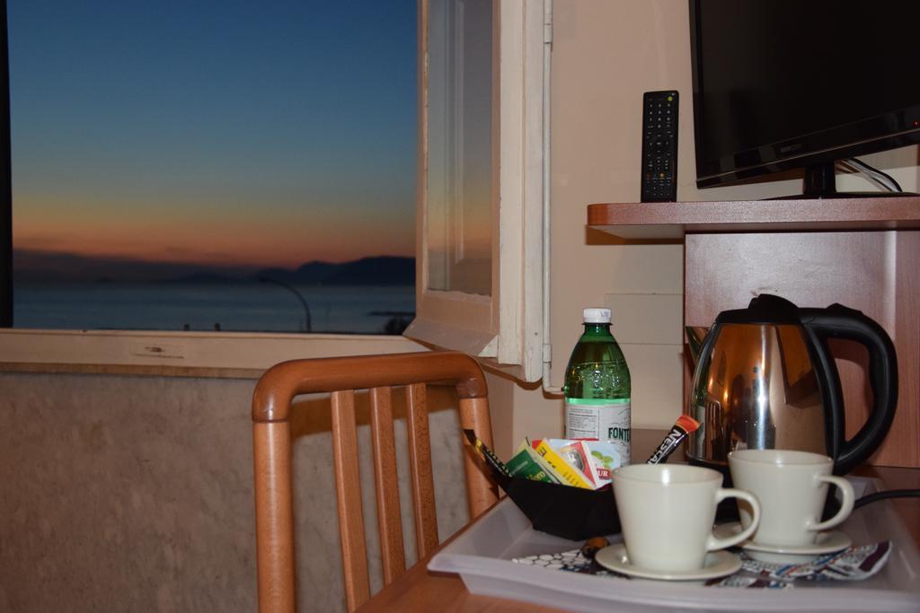 Double Room Lateral Sea View