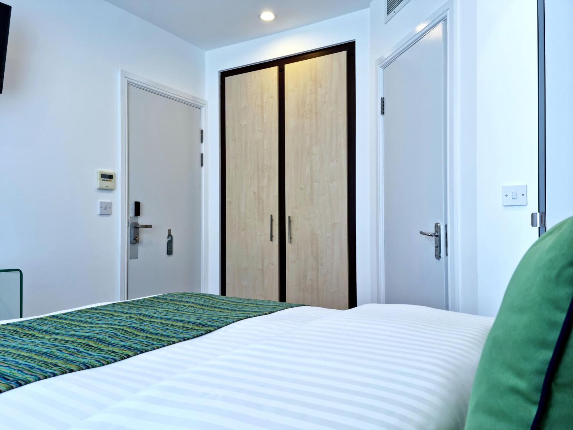 Double Studio Lower Ground Floor