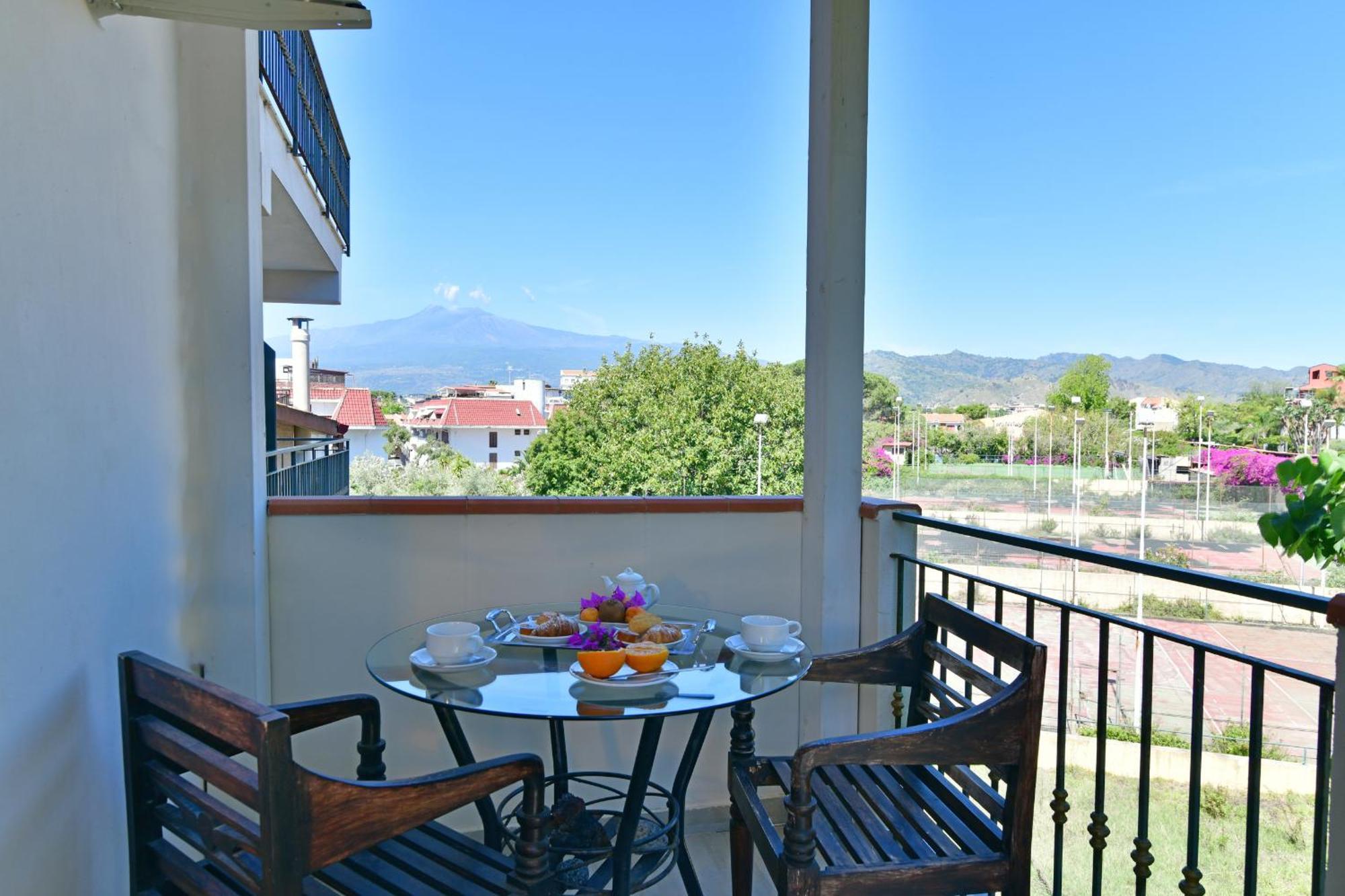 Apartment Garden View