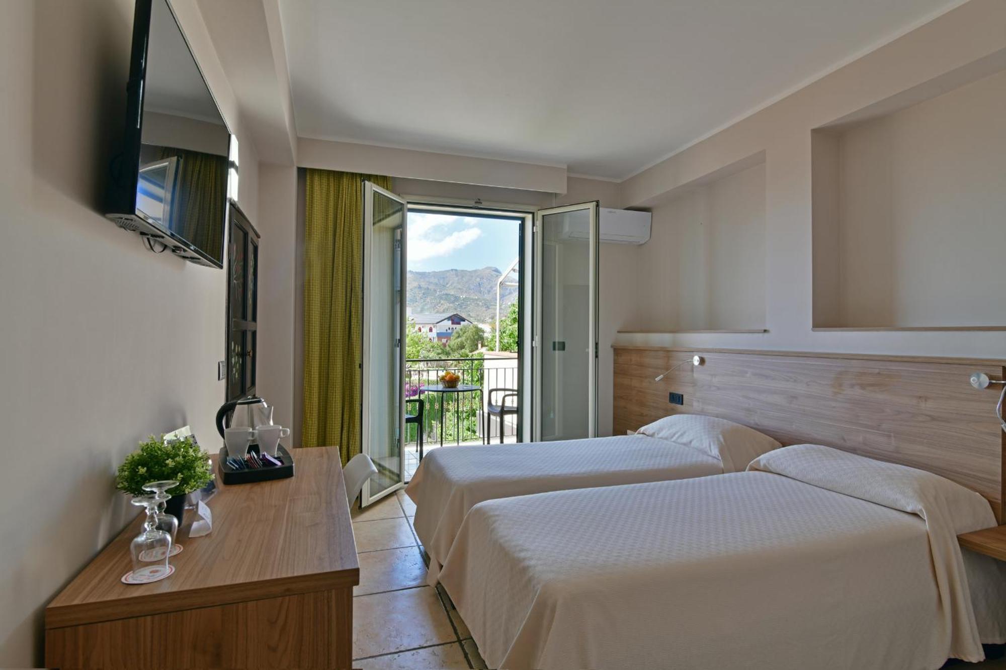 Double or Twin Room Balcony