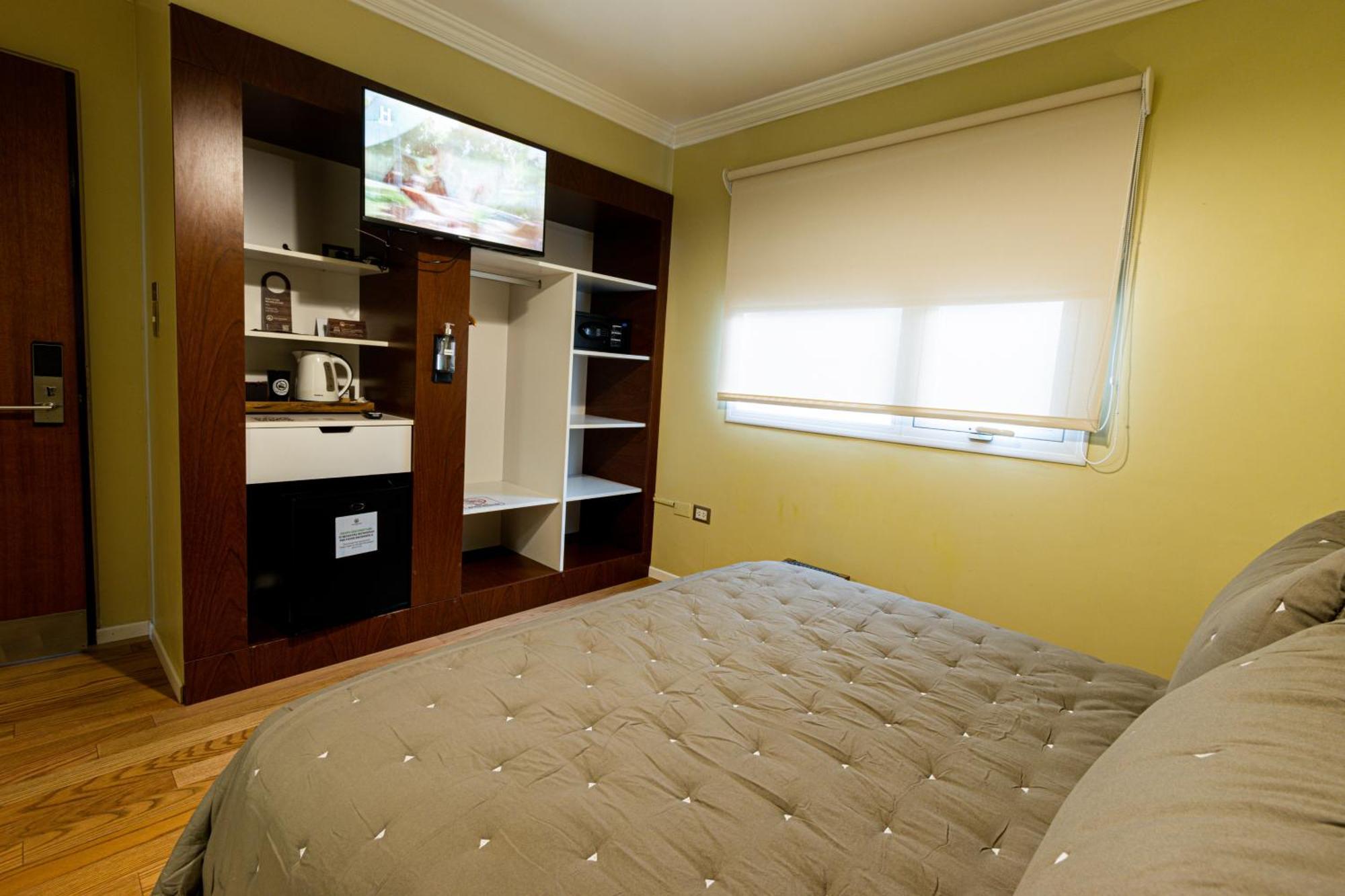 Small Double Room,1594693297:JPEG