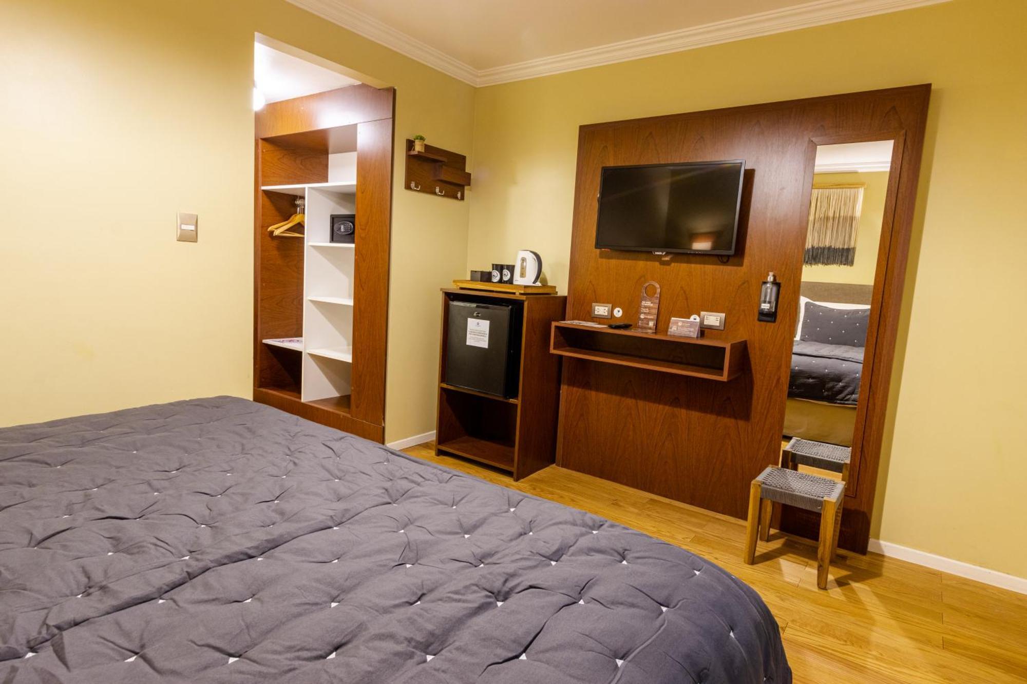 Double or Twin Room,1594693348:JPEG