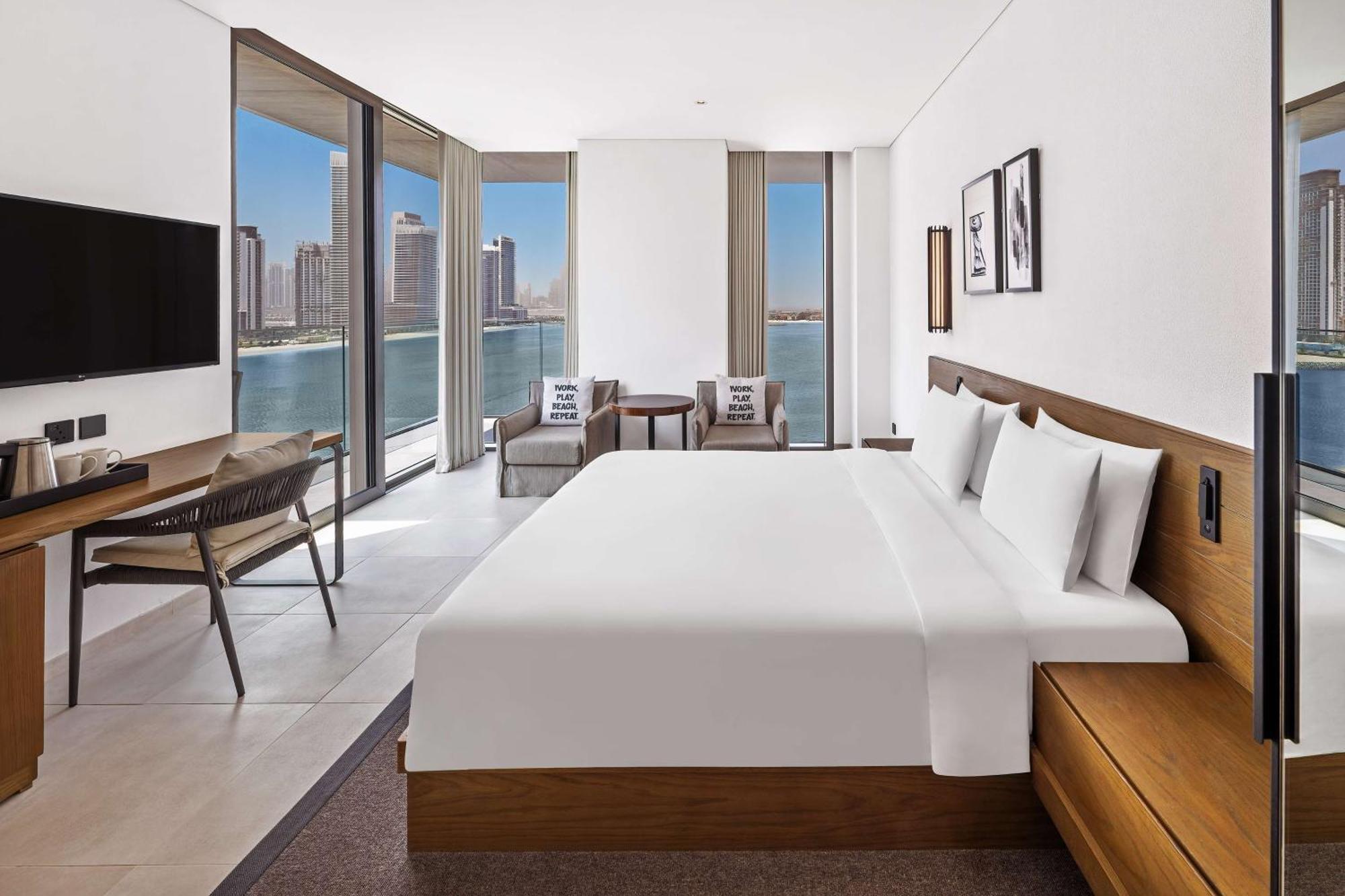 Premium Corner Room Sea View