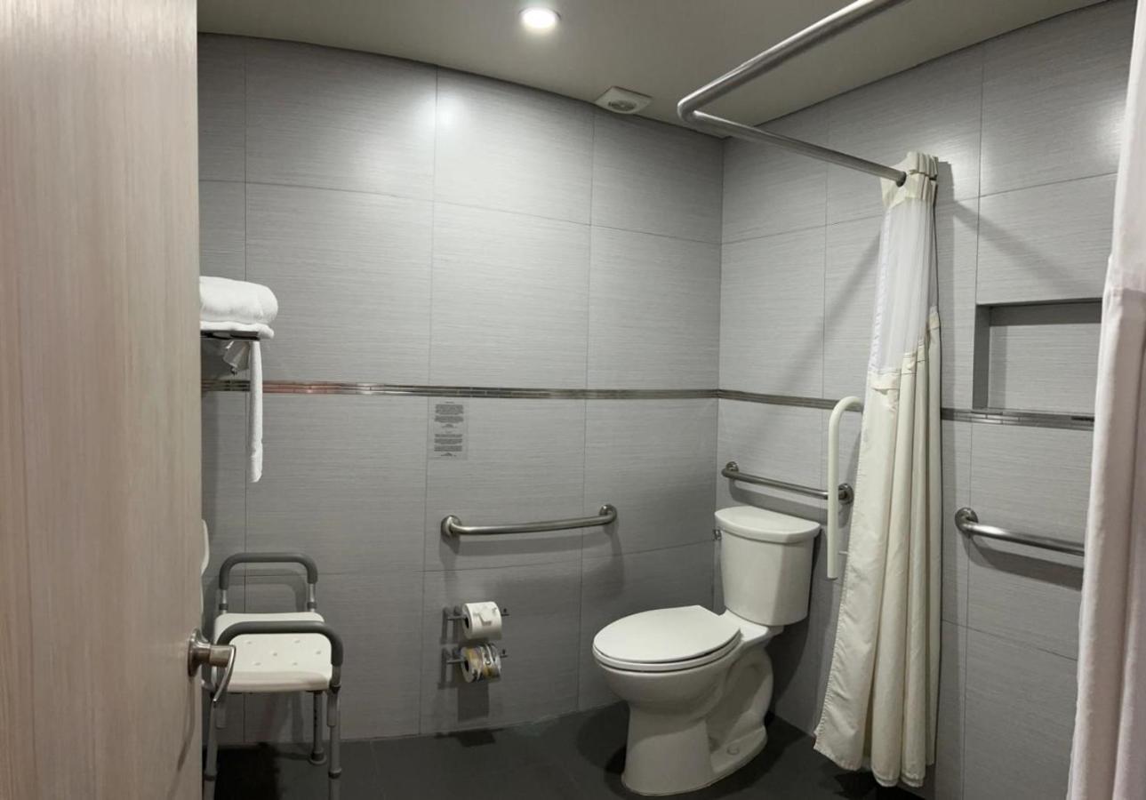 Habitación Estándar con cama extragrande - Adaptada para personas de movilidad reducida
