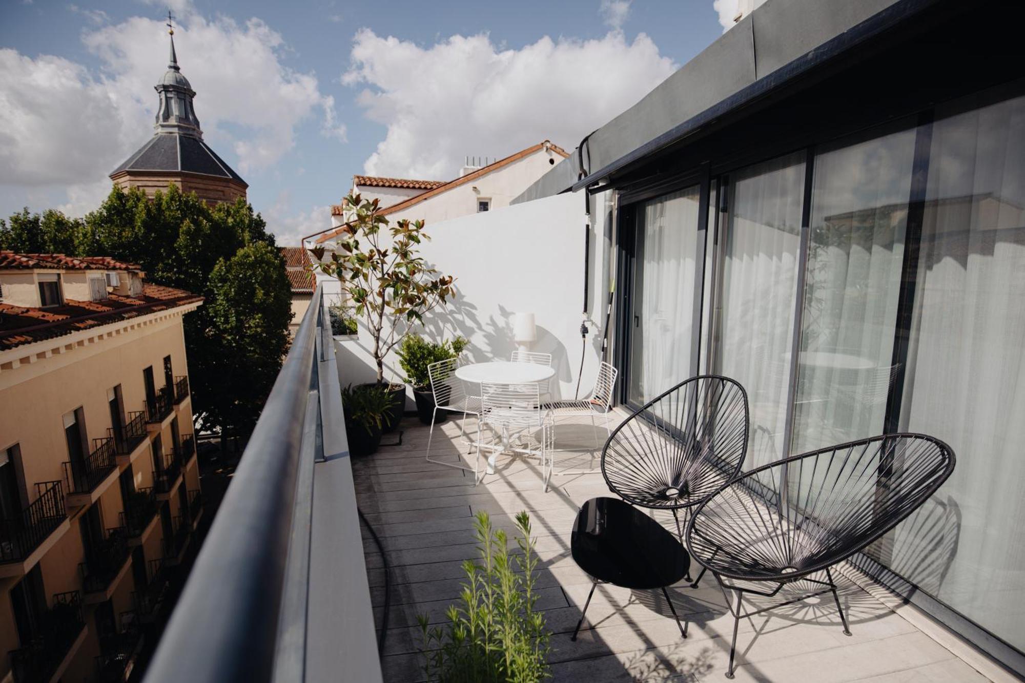 Three-Bedroom Apartment Terrace