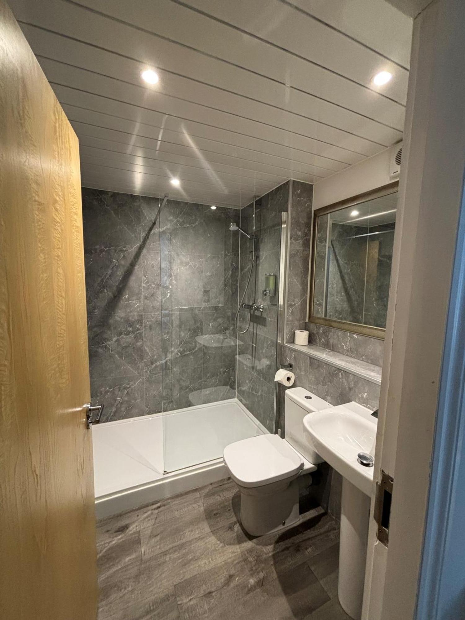 Double or Twin Room with Extra Bed,1600250625:JPEG