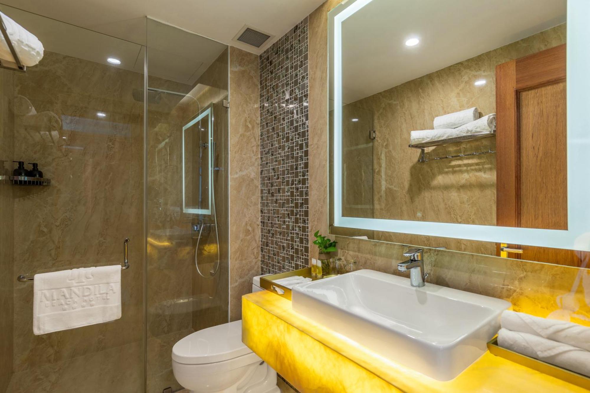 Deluxe Kamer met Kingsize Bed en Gedeeltelijk Uitzicht op de Oceaan