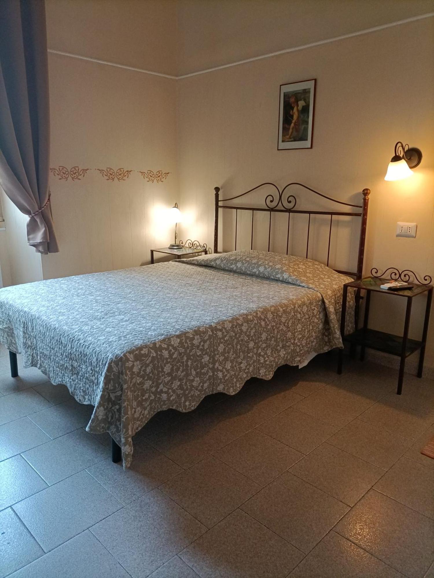 Standard Single Room,1603772868:JPEG