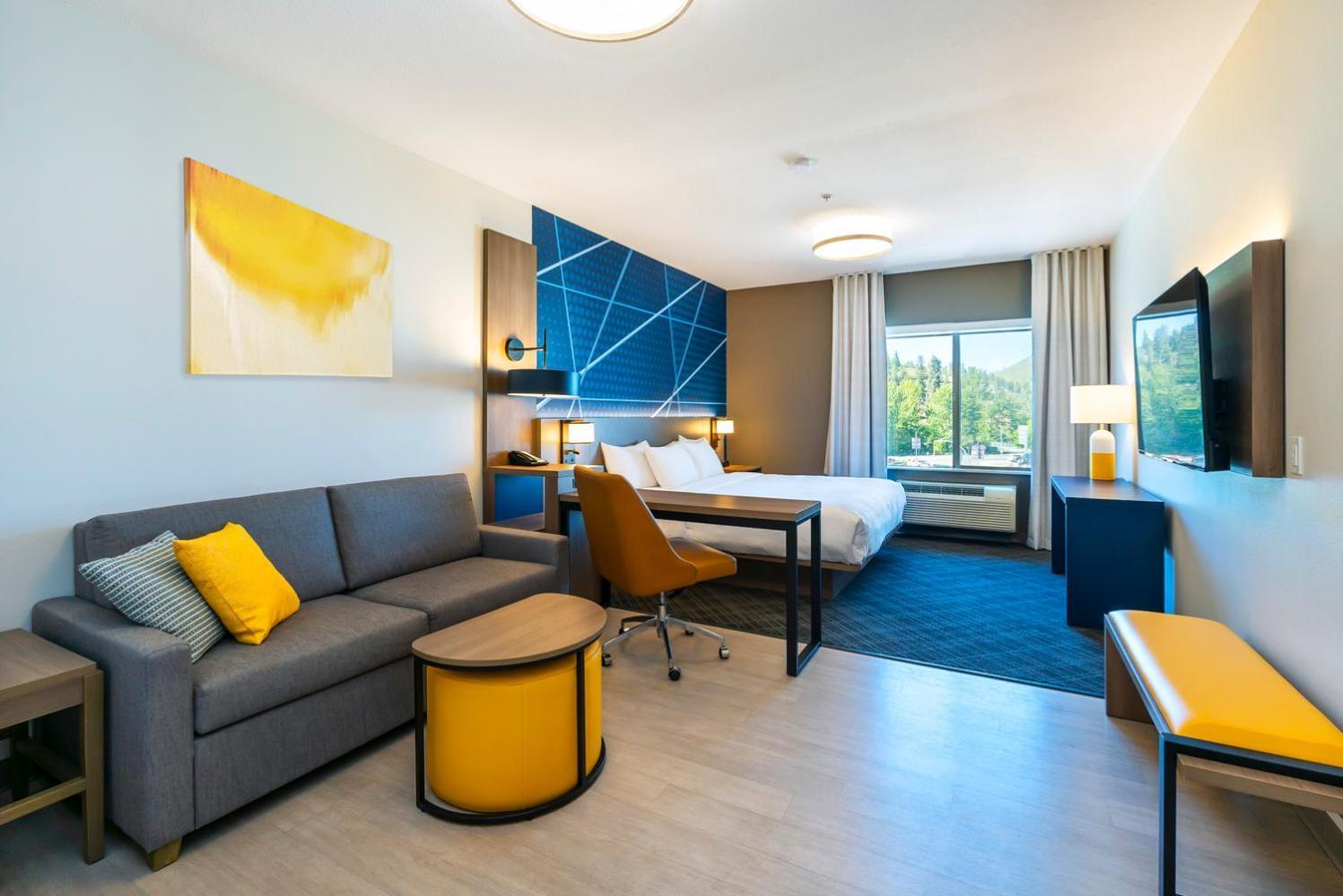 King Suite with Sofa Bed,1605375109:JPEG