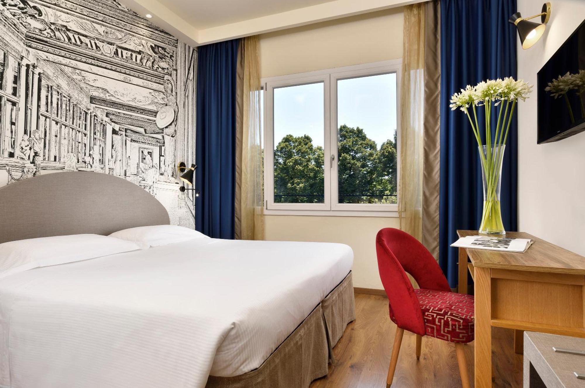 Superior Double or Twin Room Park View