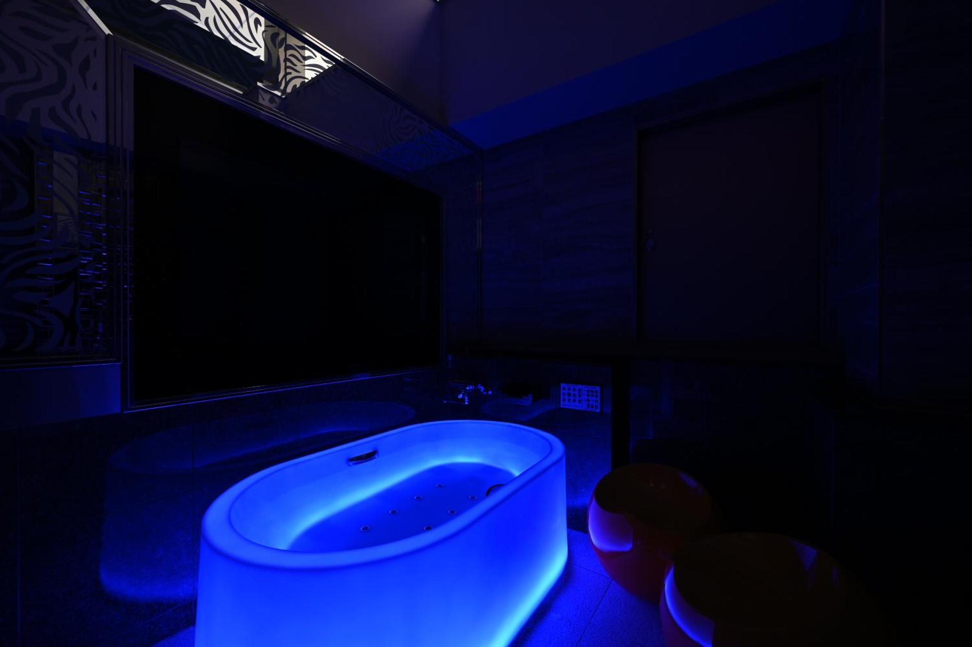King Room Spa Bath