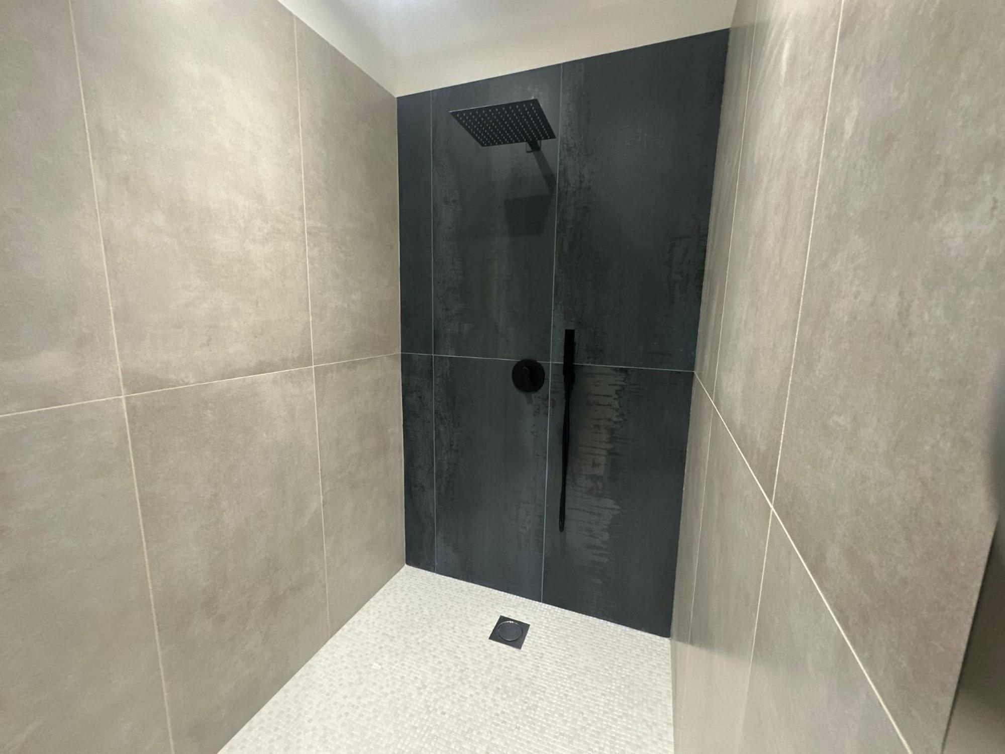 Large Double Room,1610431952:JPEG