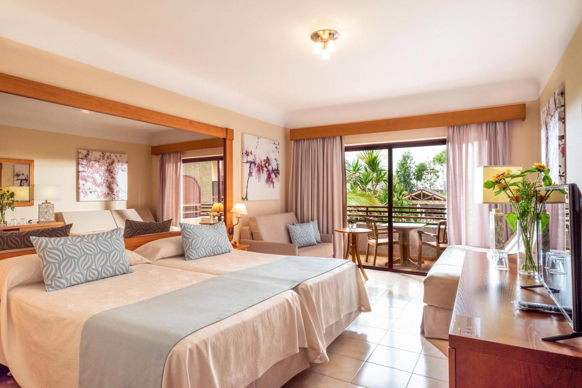 Habitación Familiar (2 adultos + 1 niño)