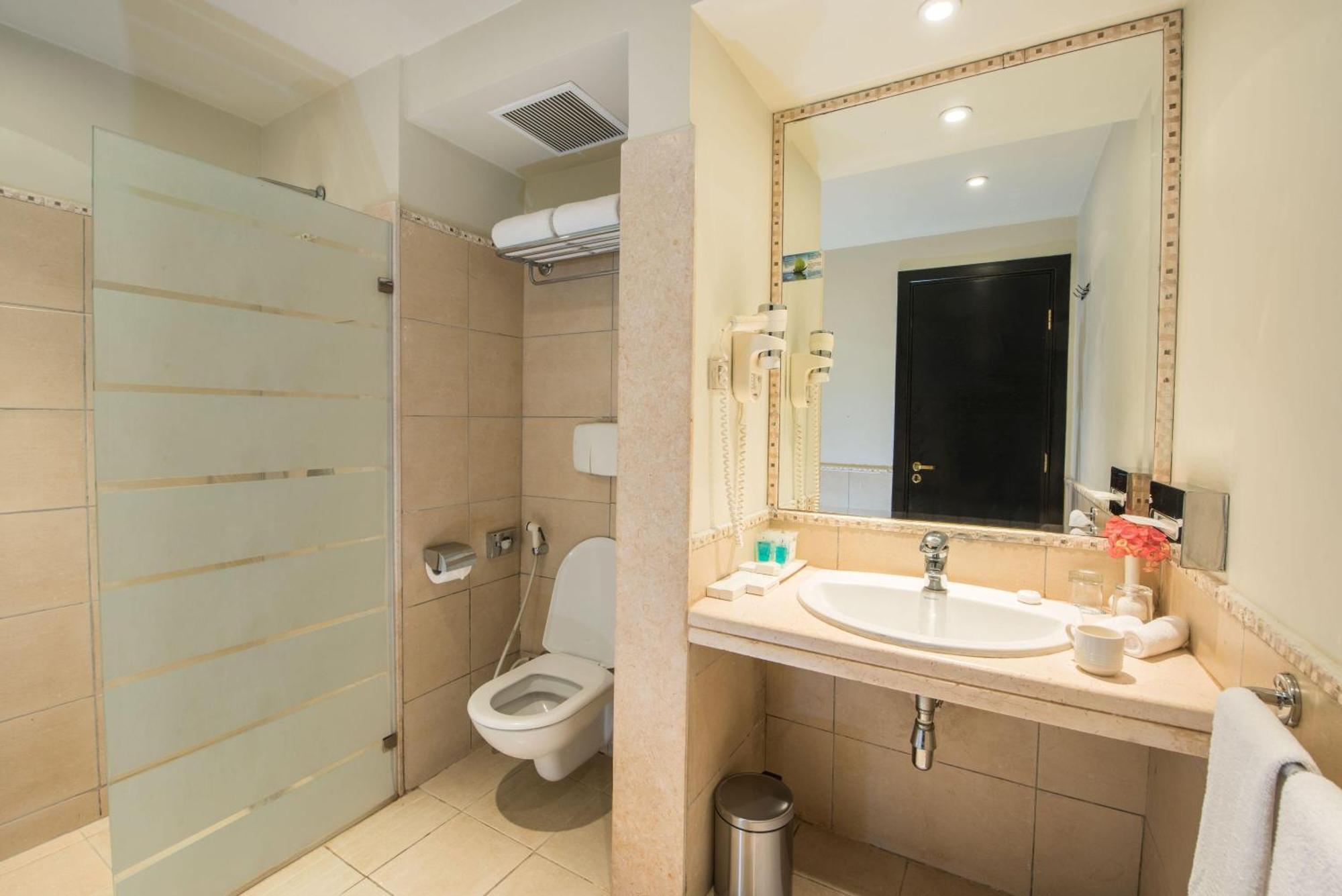 Comfort Kamer met Uitzicht op het Zwembad