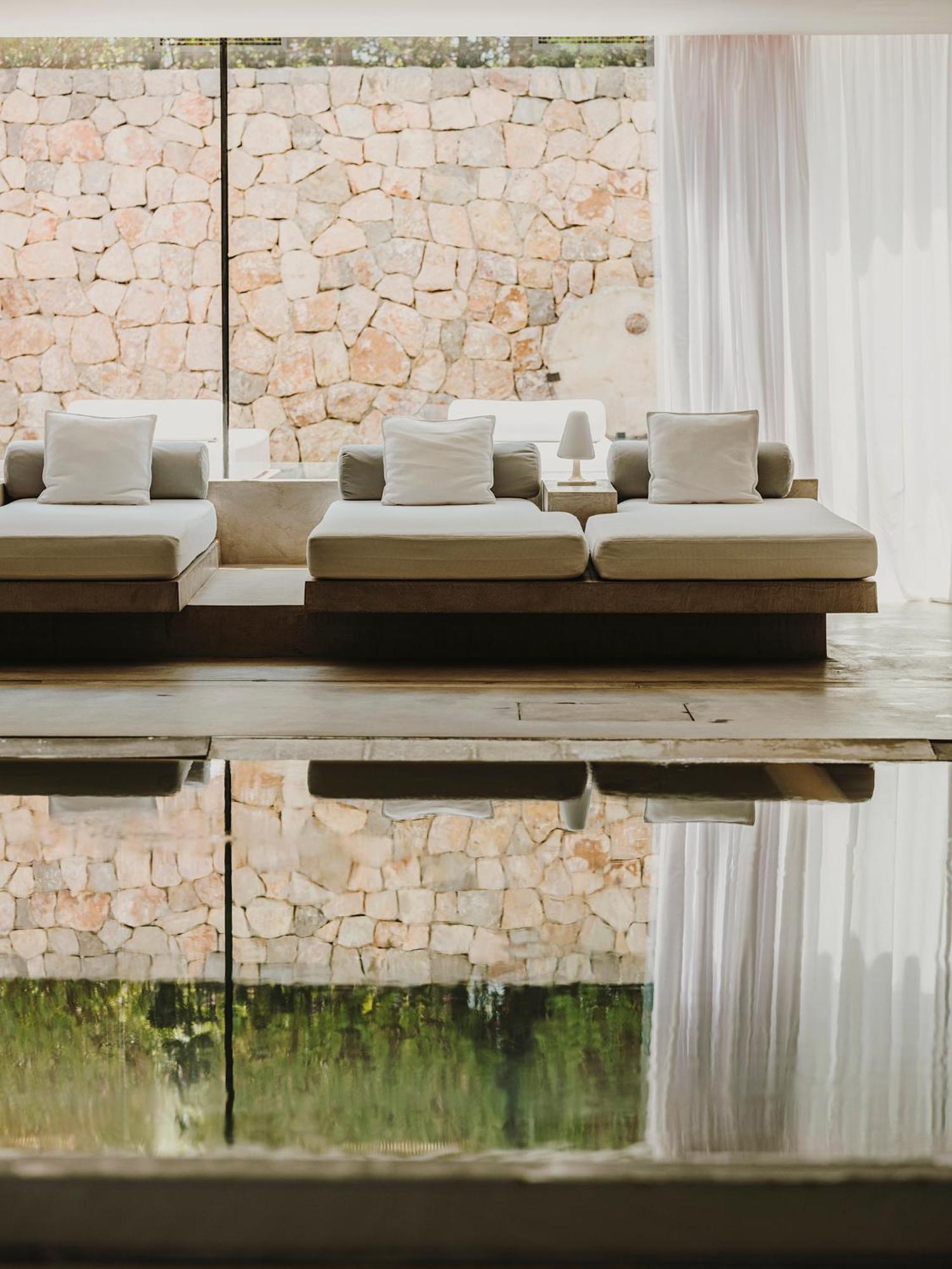 Suite de Canto com Terraço Amplo e Acesso ao Spa