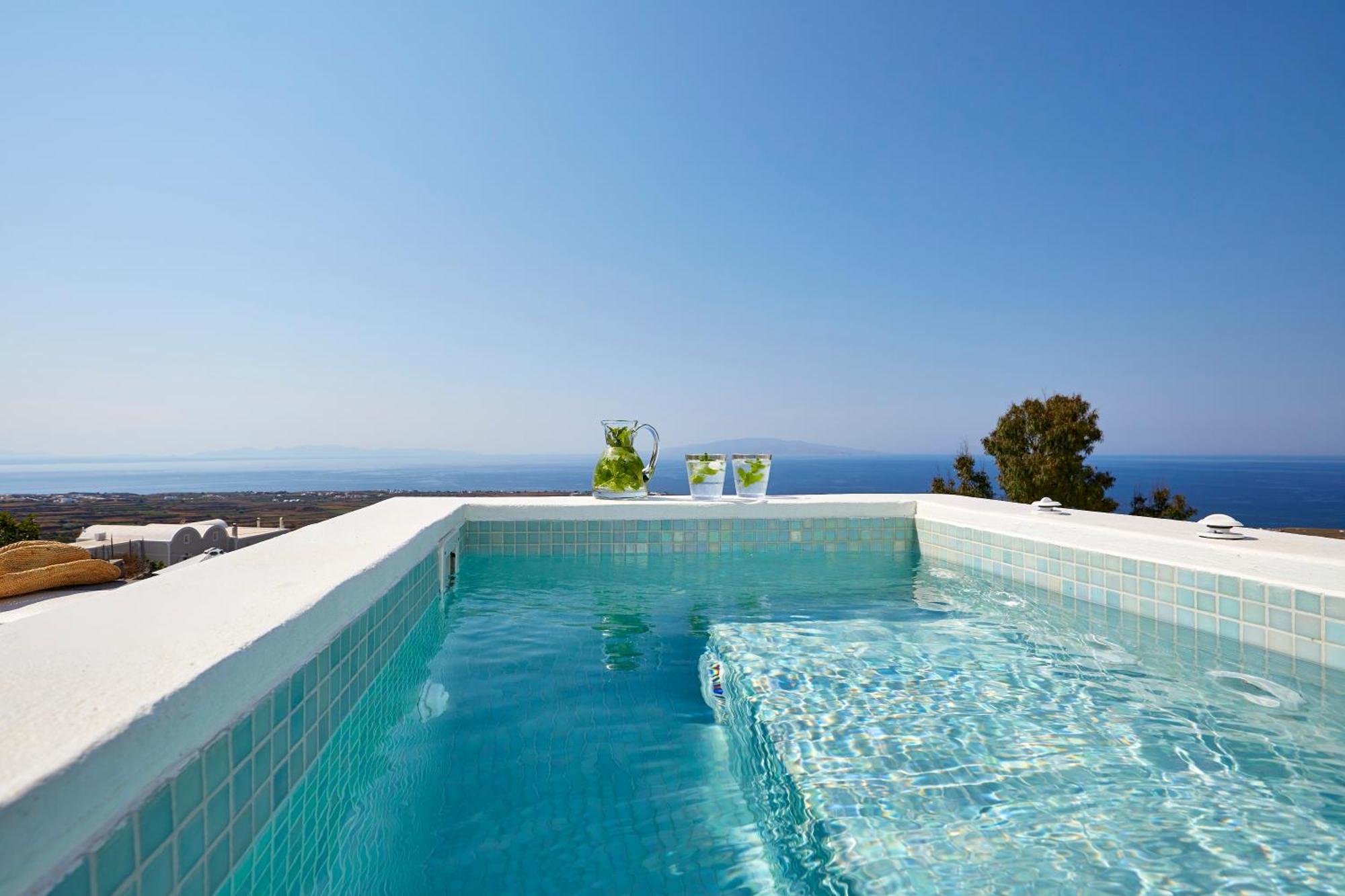 Maisonette outdoor Jacuzzi