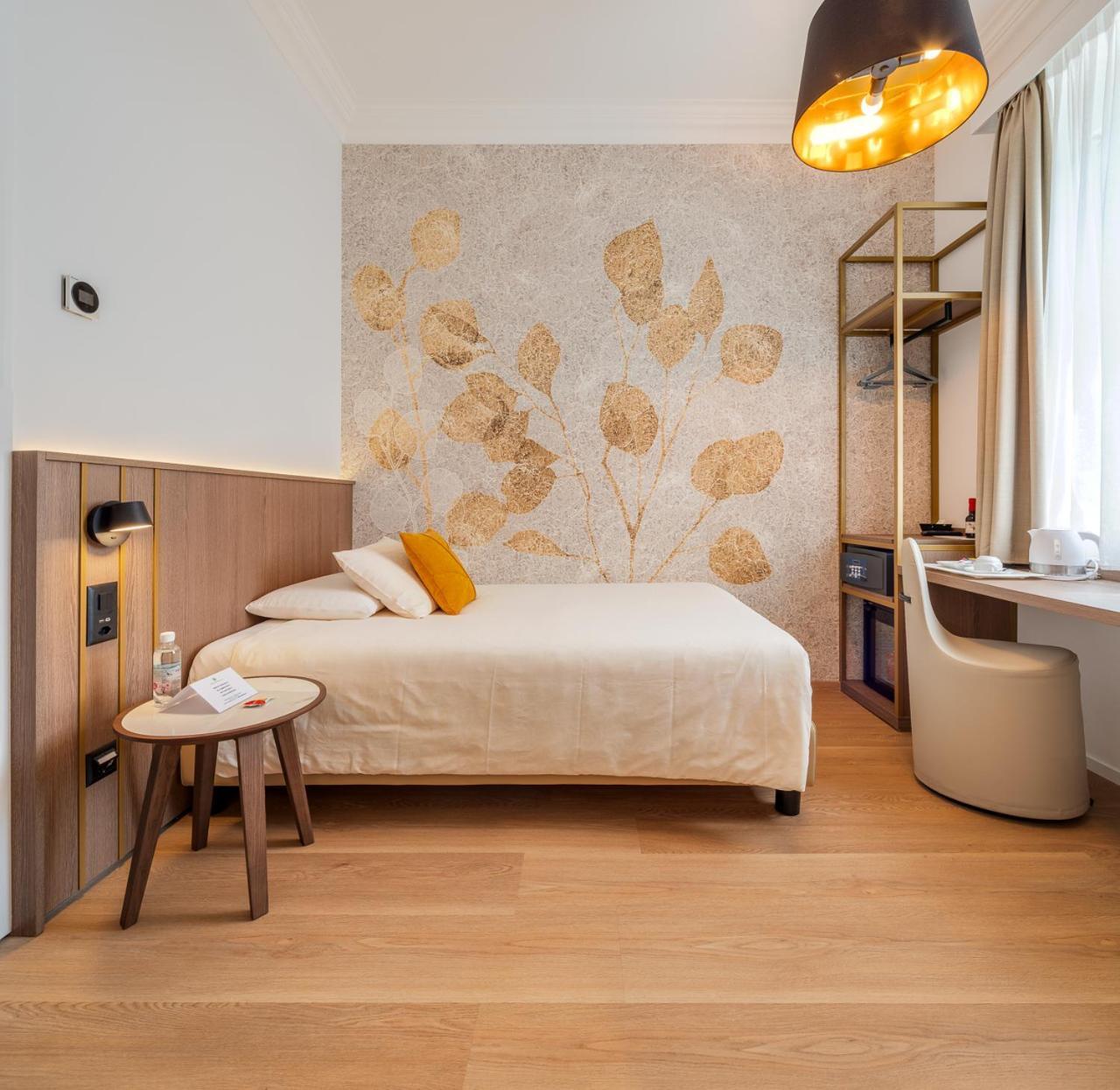 Small Single Room Lake View