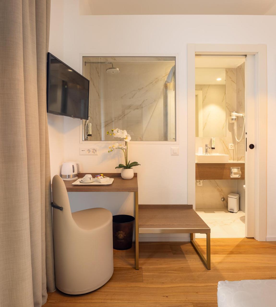 Small Single Room Lake View