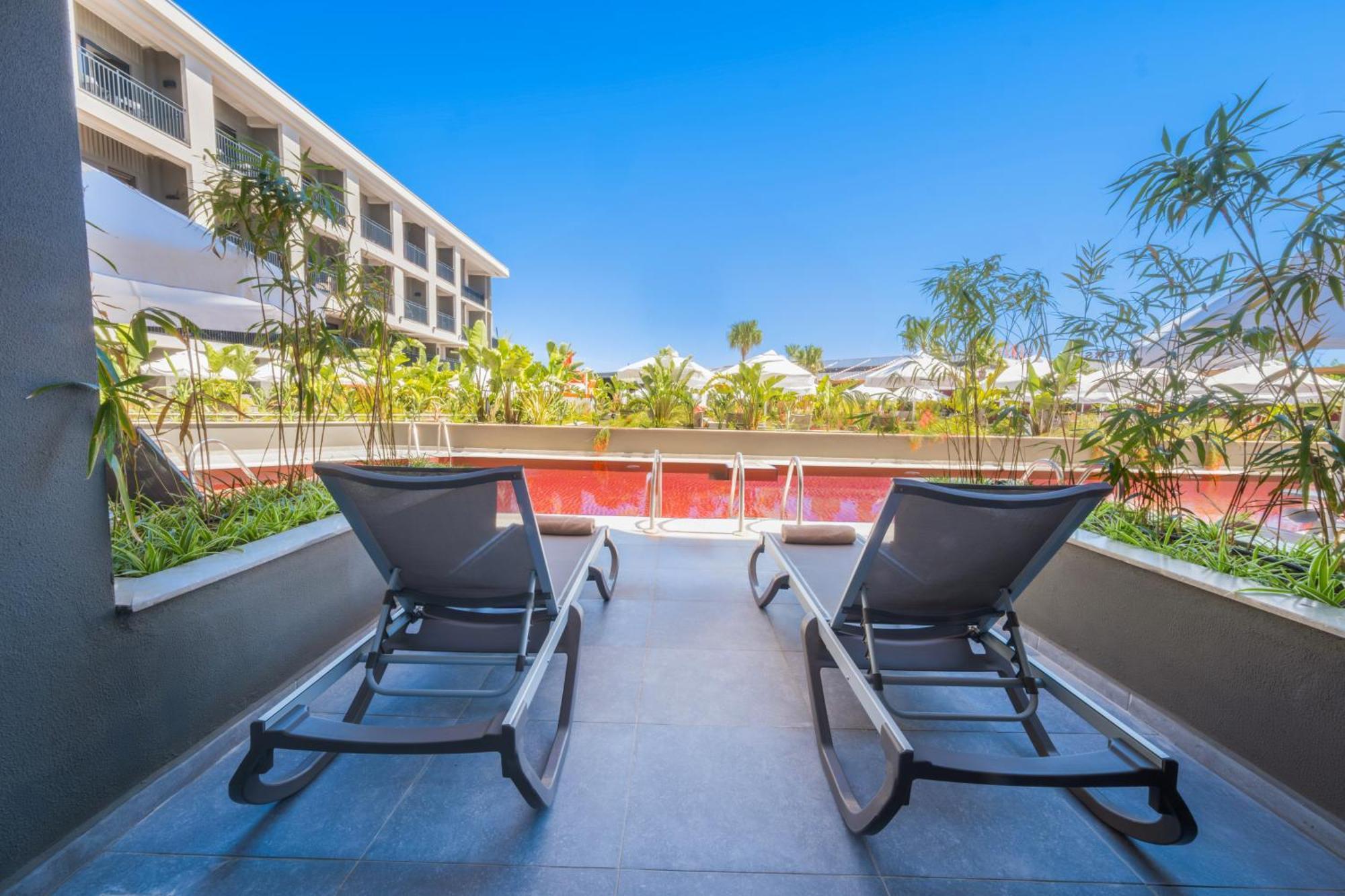 Double Room with Pool View,1631330275:JPEG