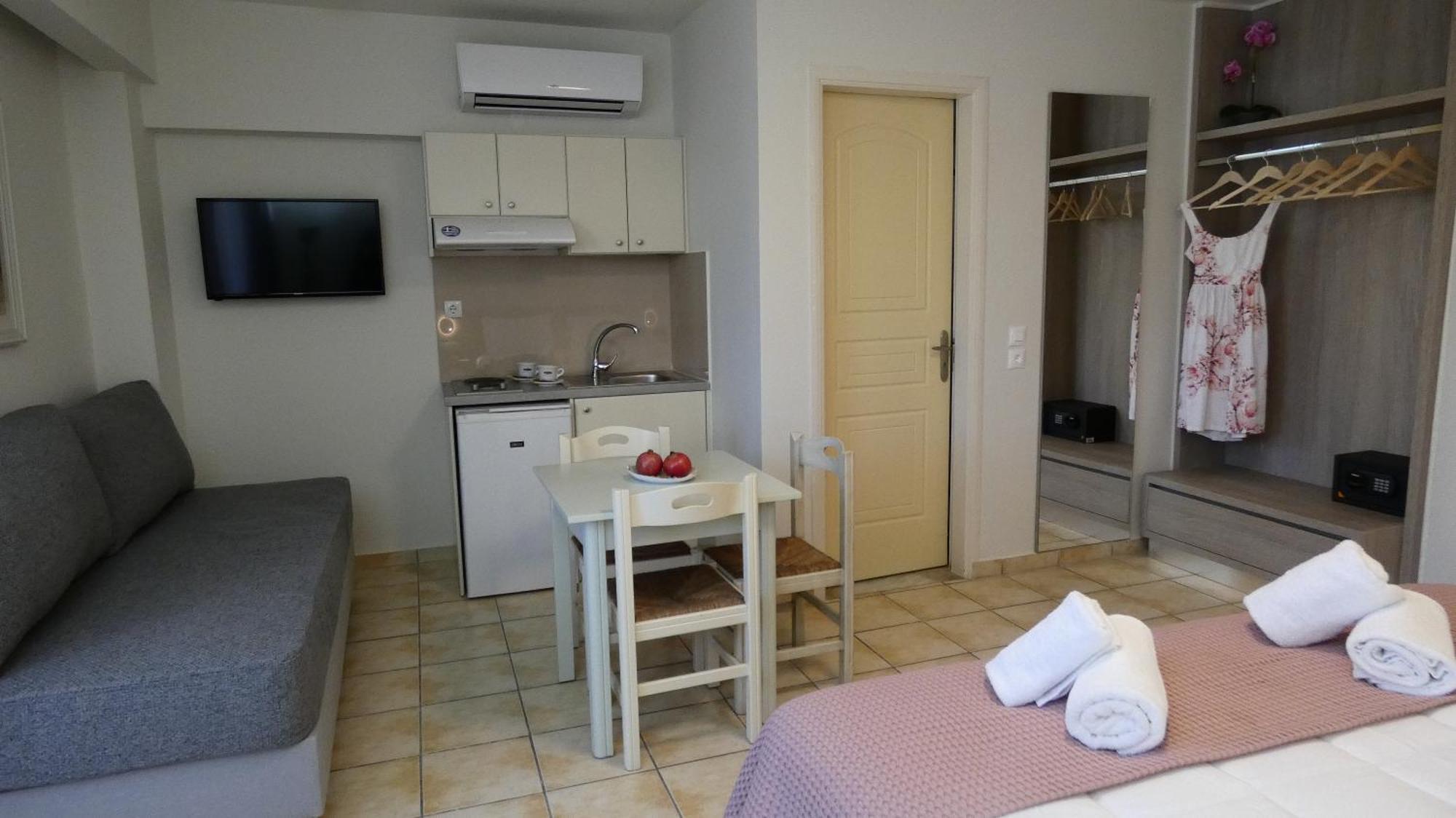 Studio,1631593246:JPEG