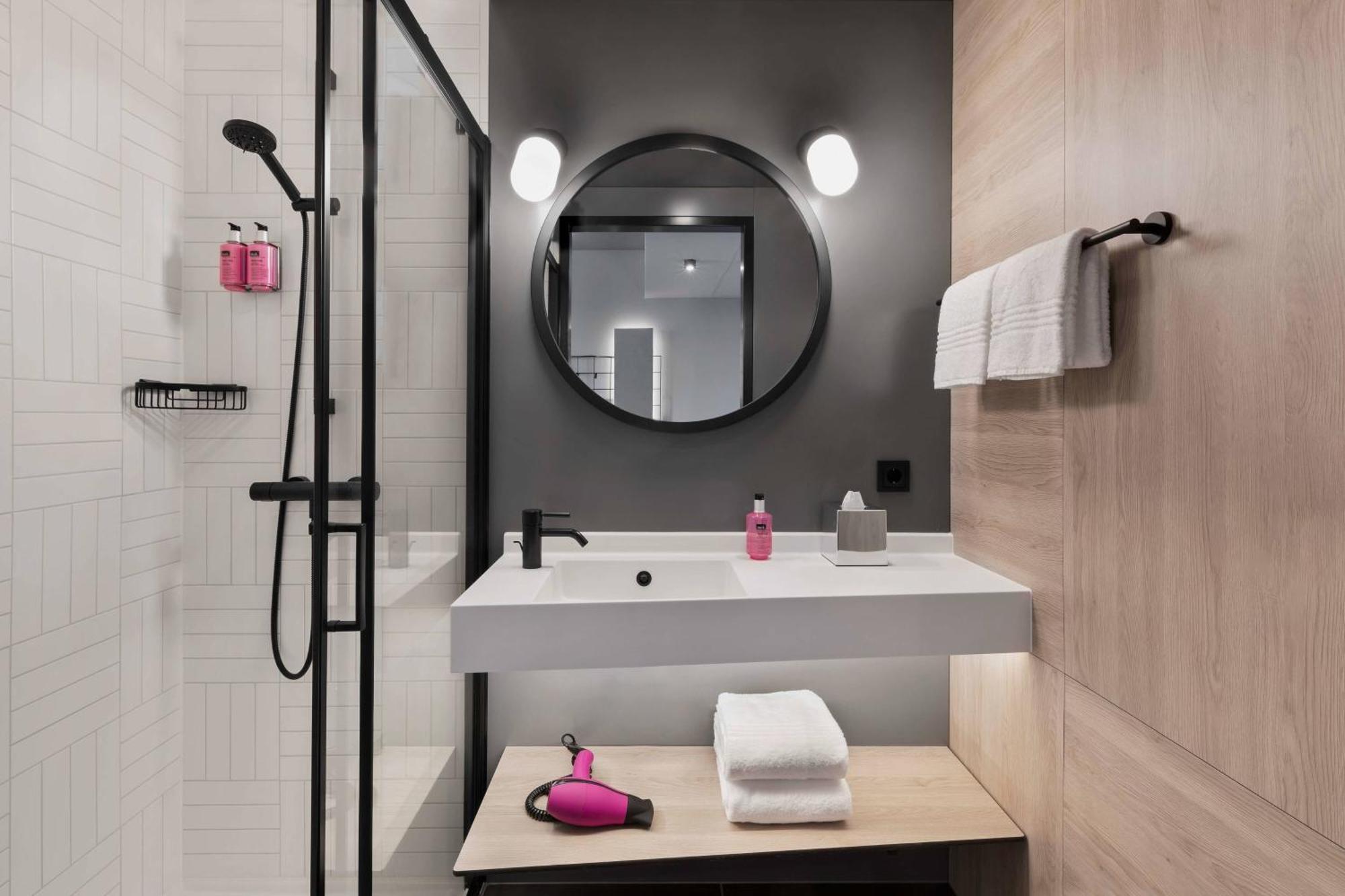 Moxy Tweepersoonskamer met 2 Aparte Bedden