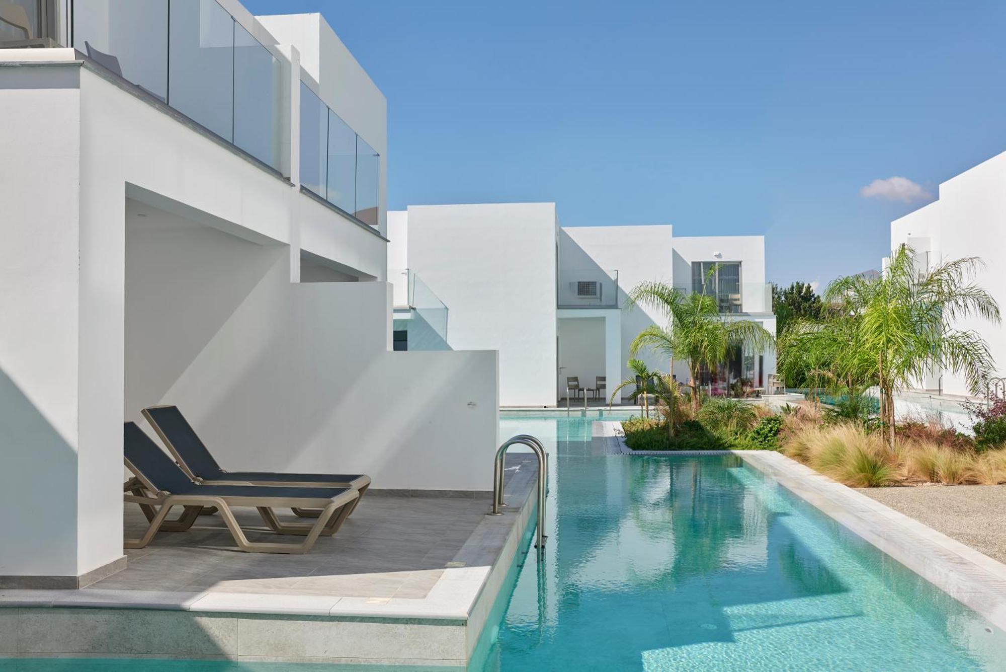 Double Room Swim Up