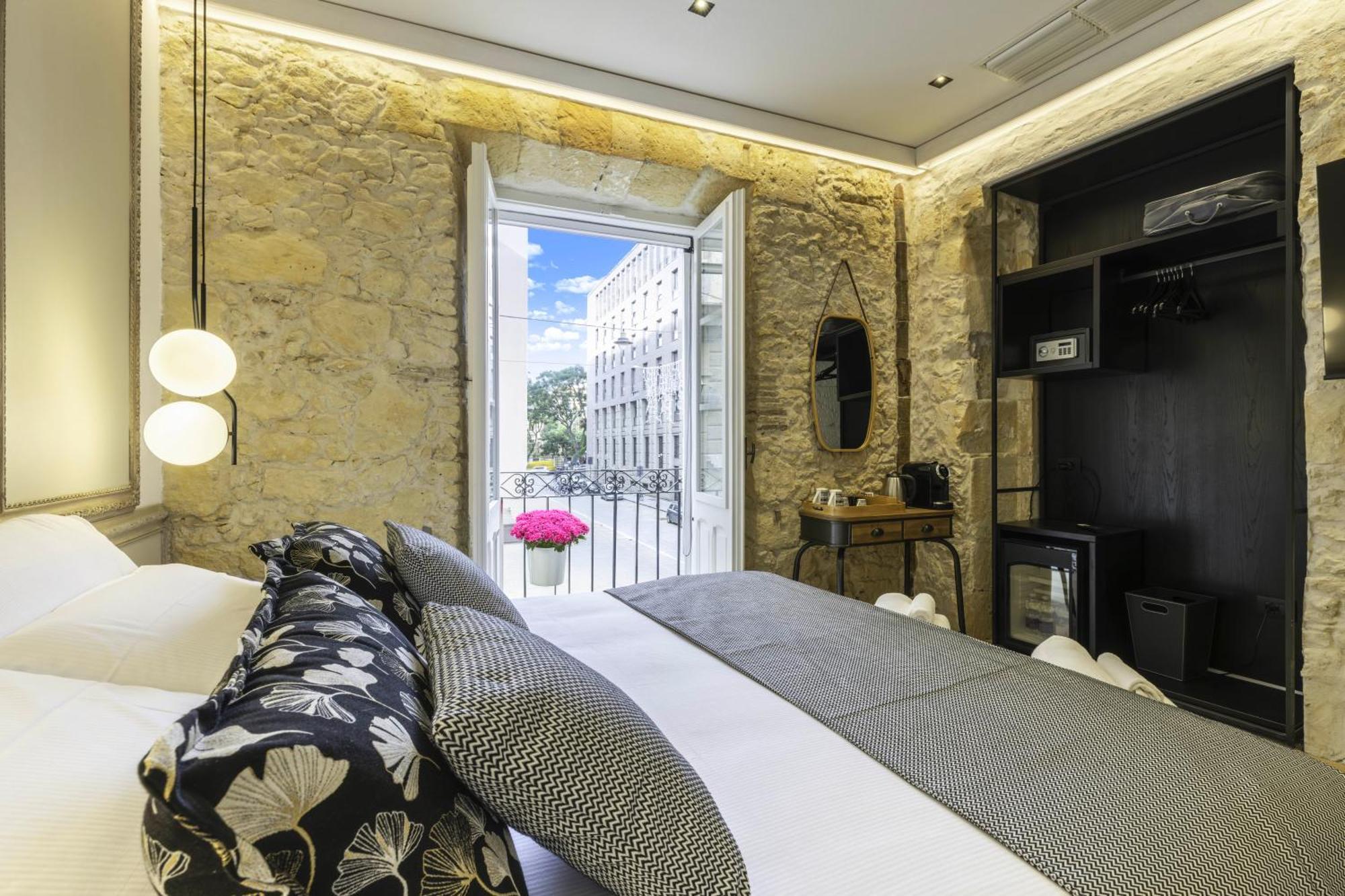 Superior Queen Room