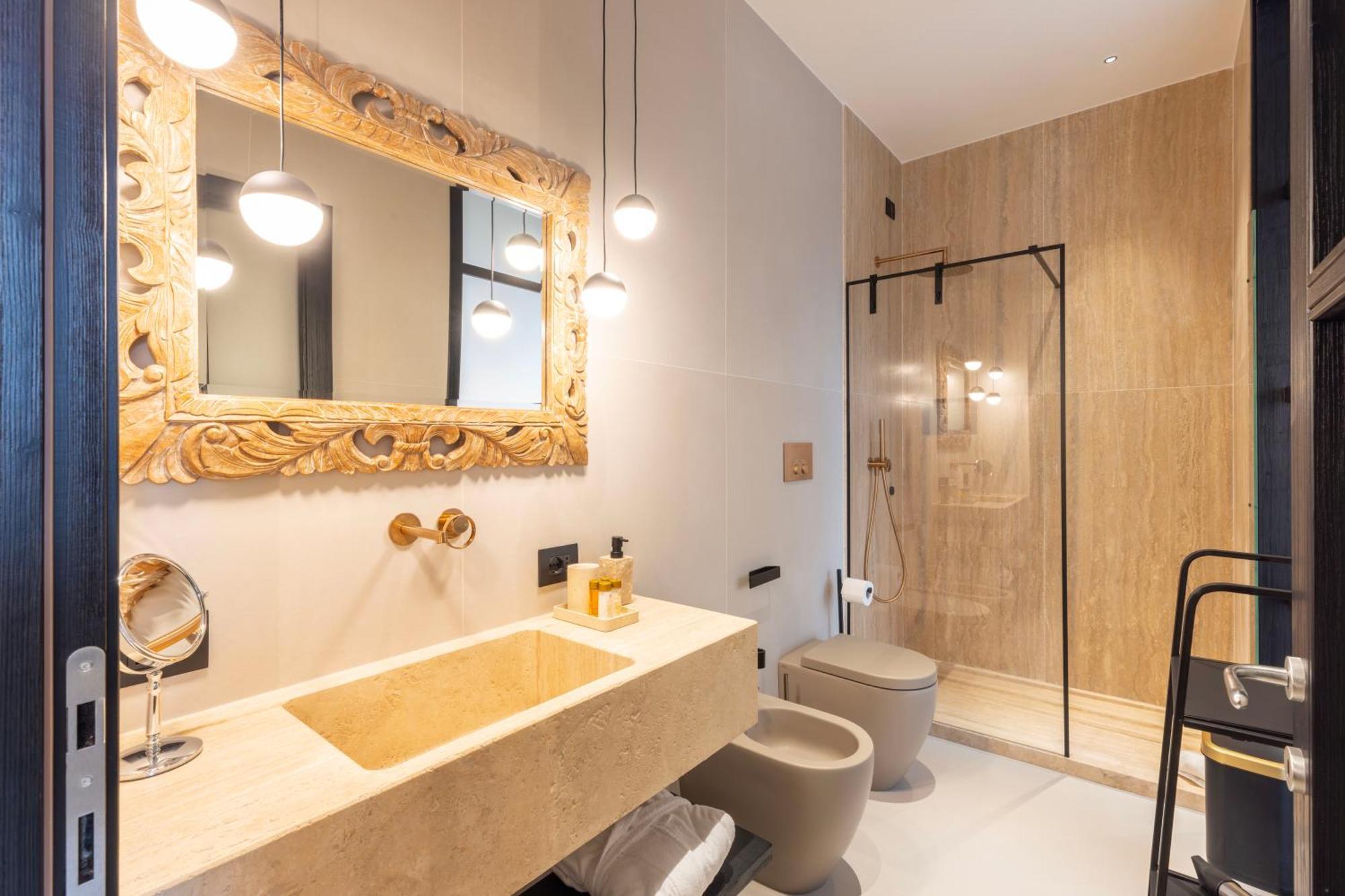 Queen Room Spa Bath