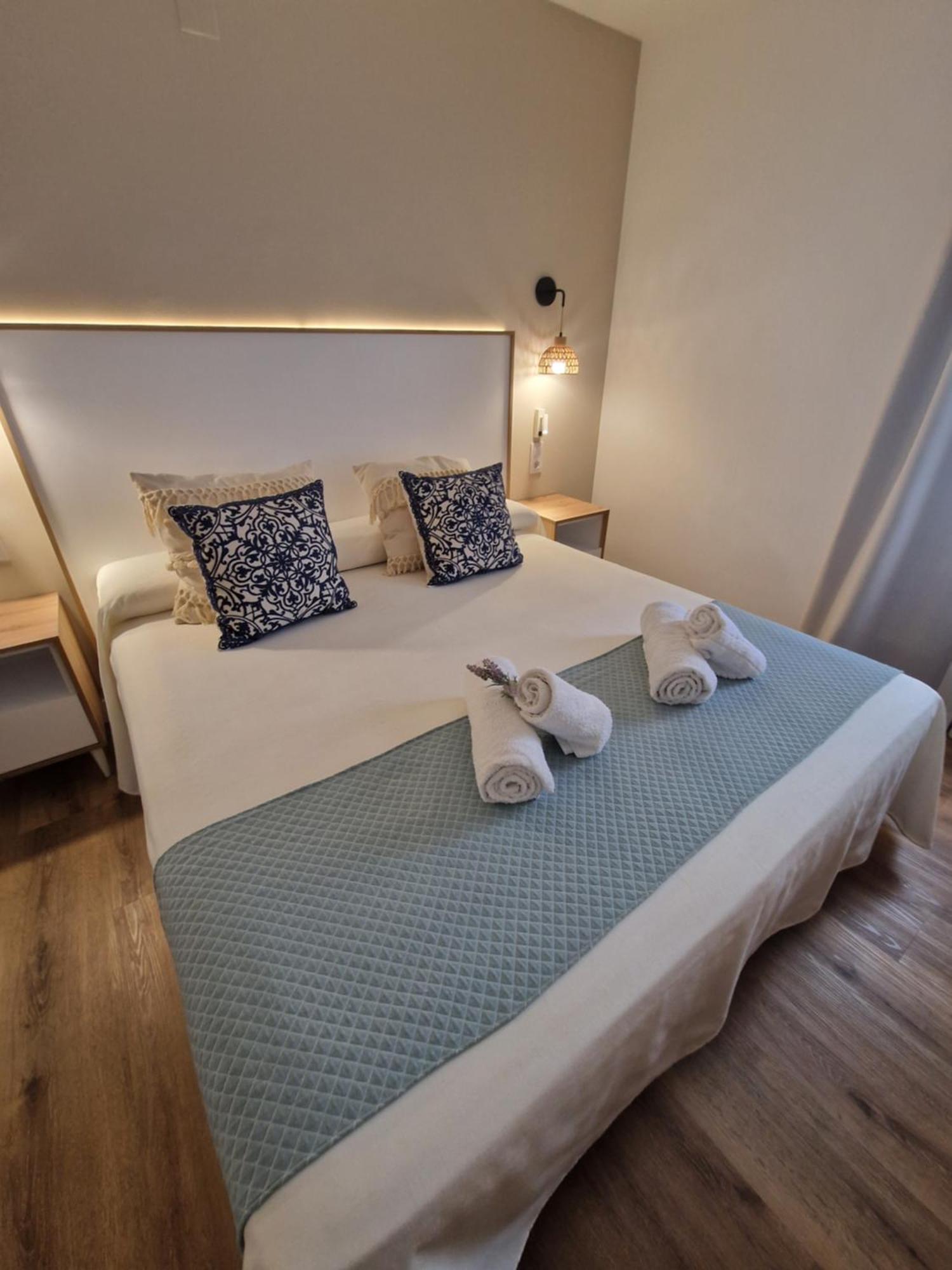 Double Room Balcony Side Sea View