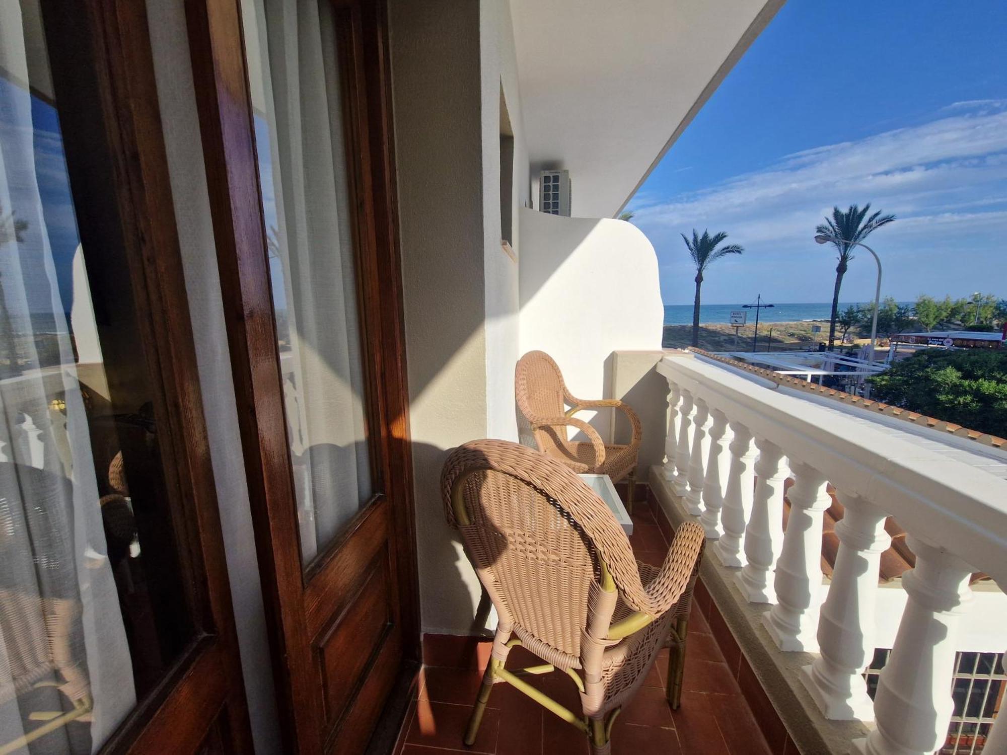 Double Room Balcony Side Sea View
