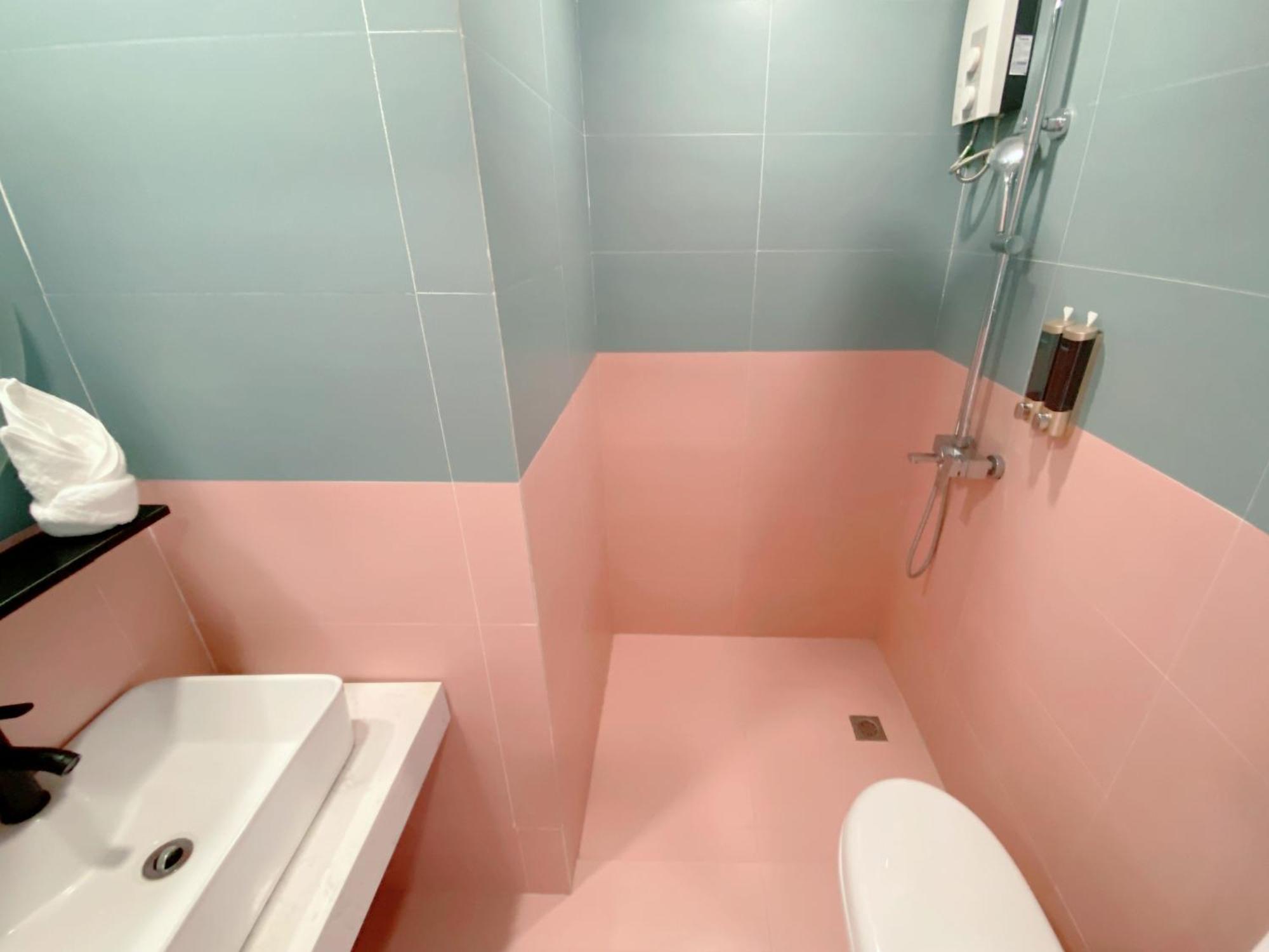 Standard Queen Room,1638472223:JPEG