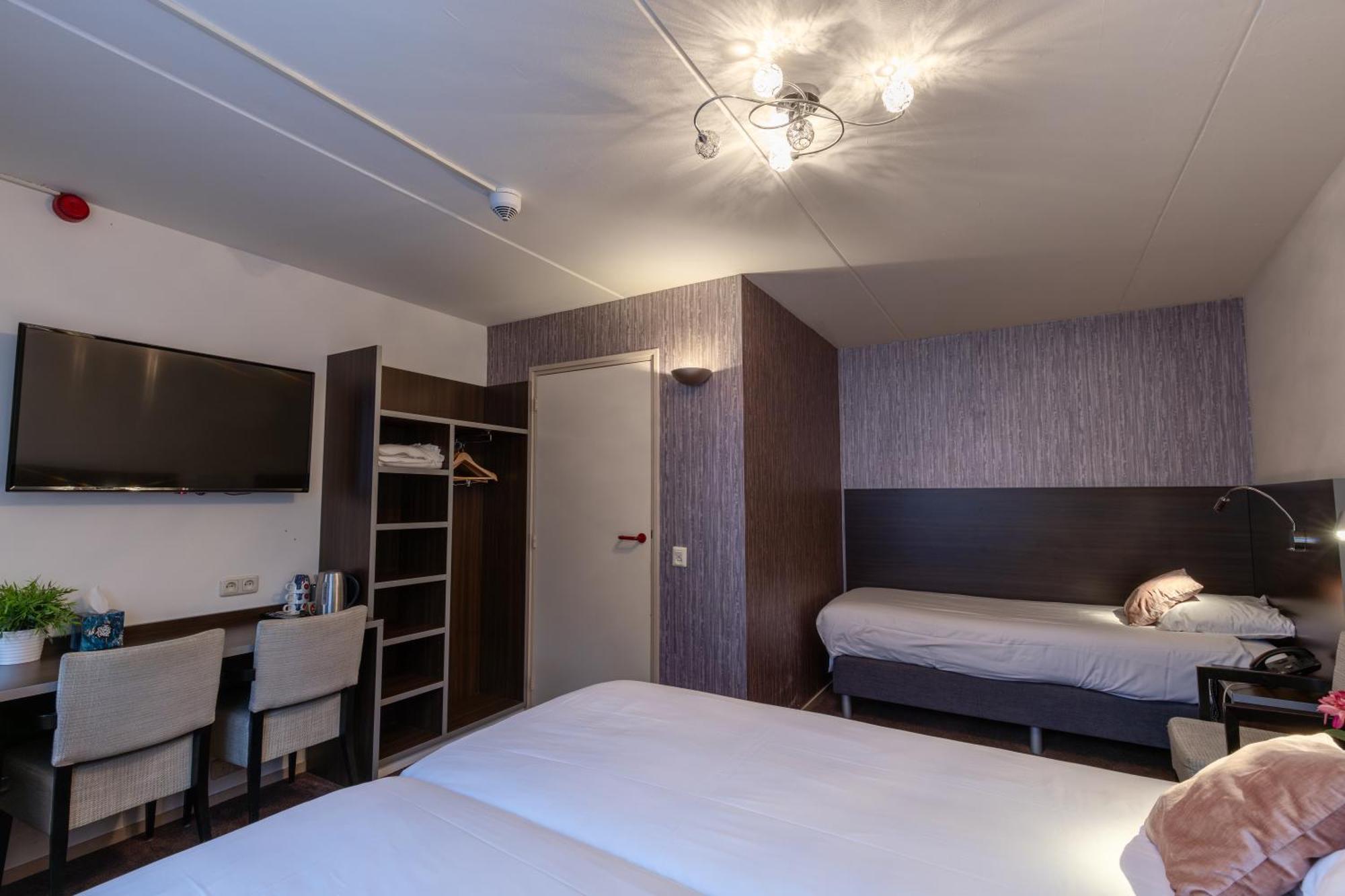 Triple Room,1638472895:JPEG