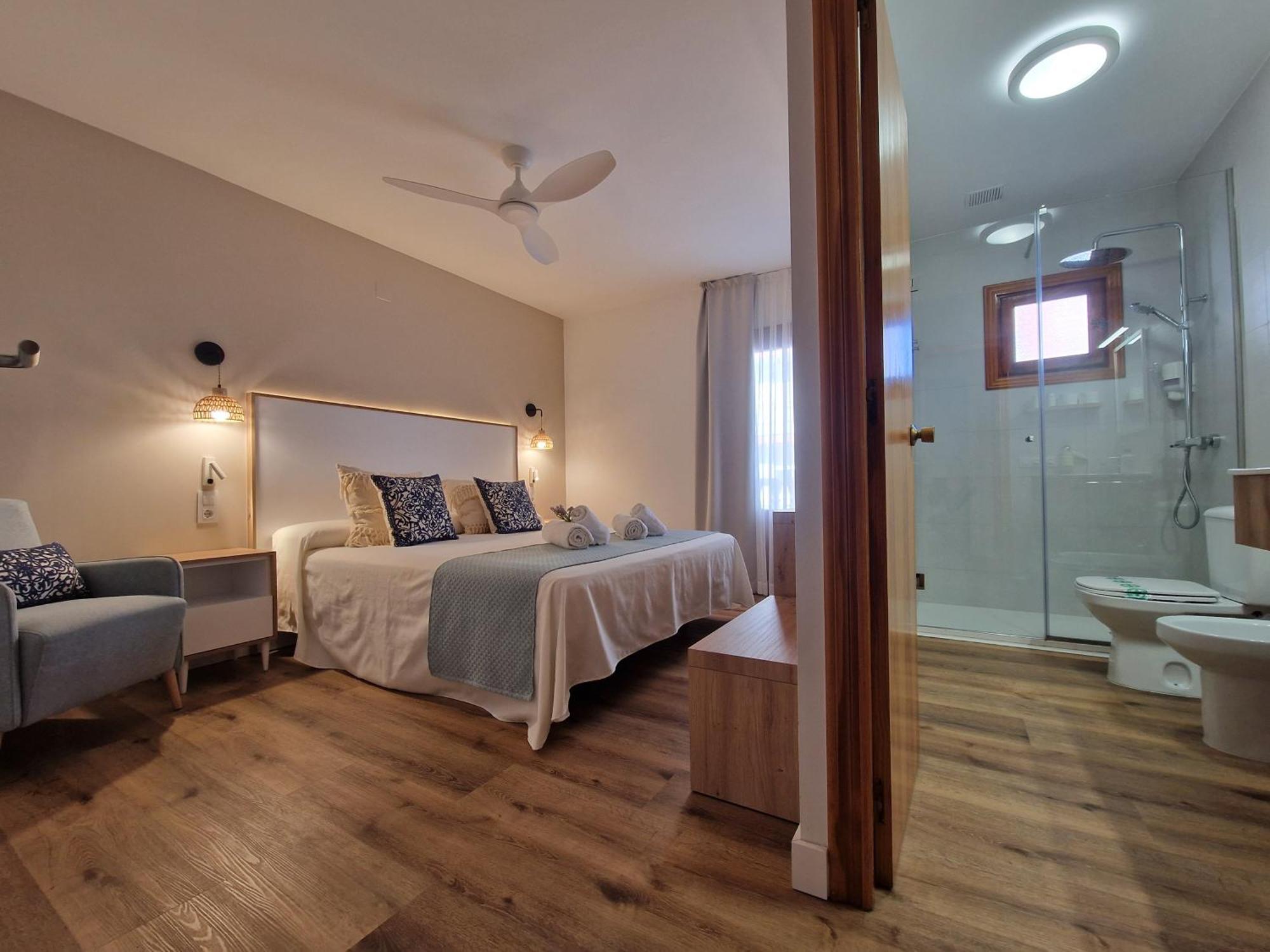 Double Room Balcony Side Sea View