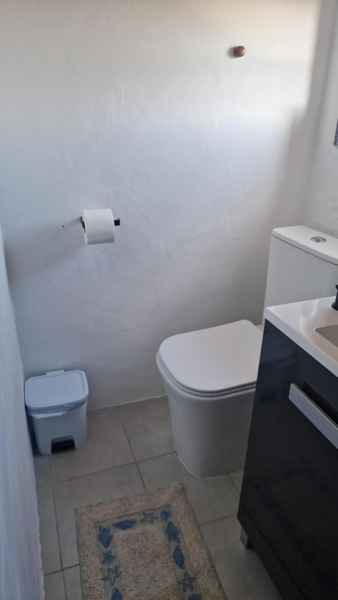 Family Room Private Bathroom
