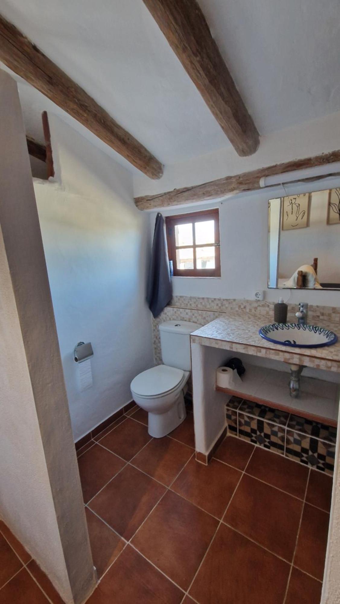Double Room Private Bathroom