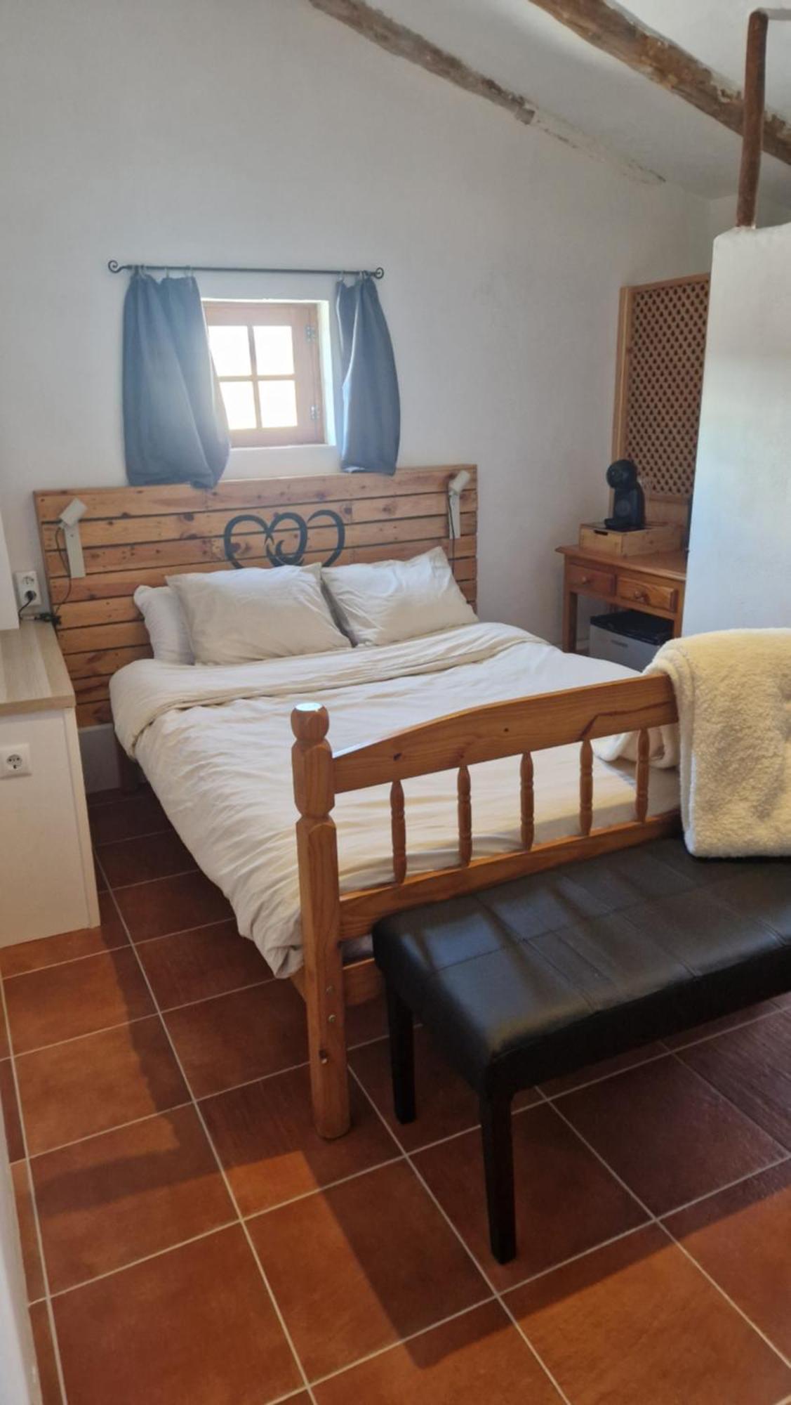 Double Room Private Bathroom