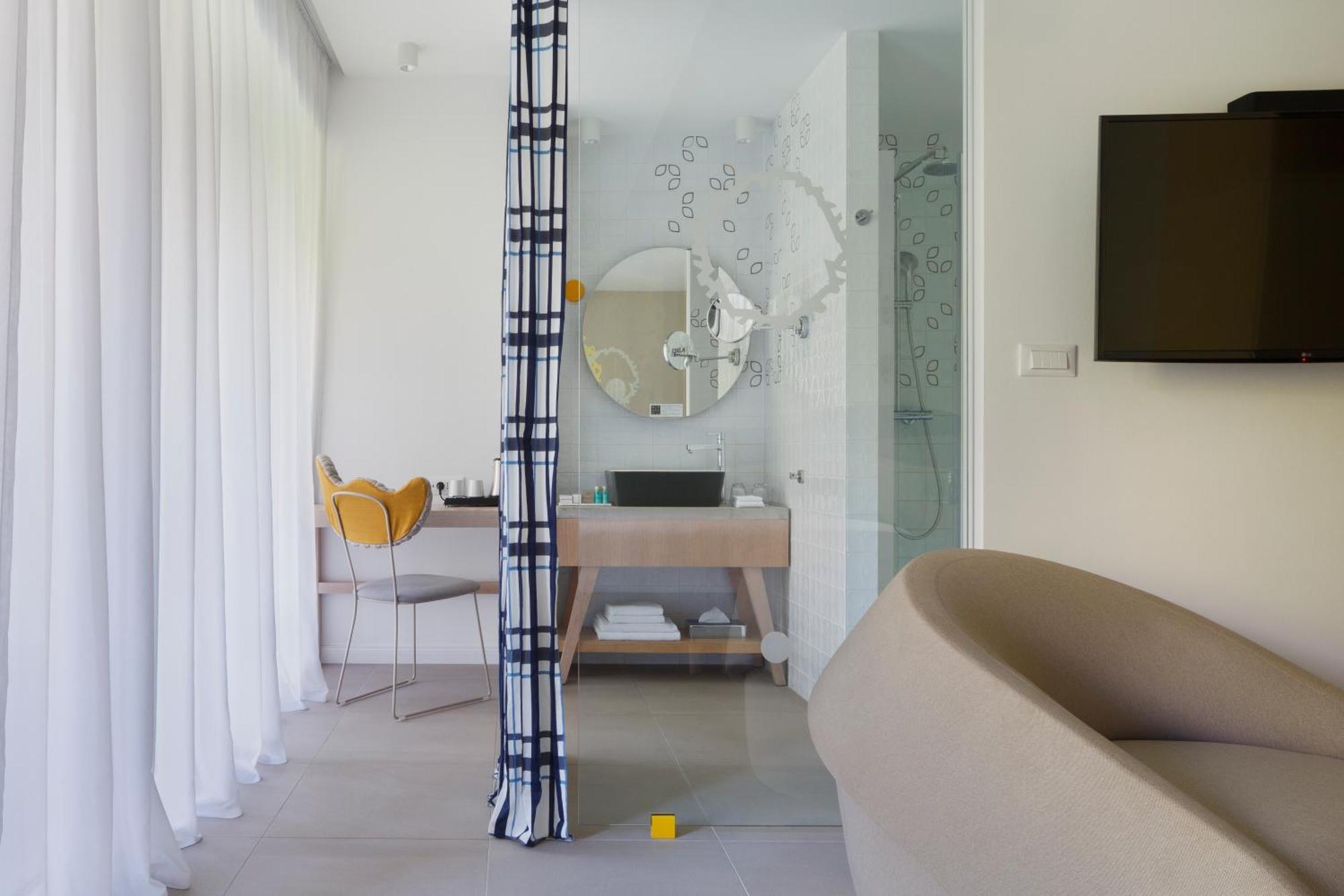 Superior Double Room Balcony,1641066635:JPEG