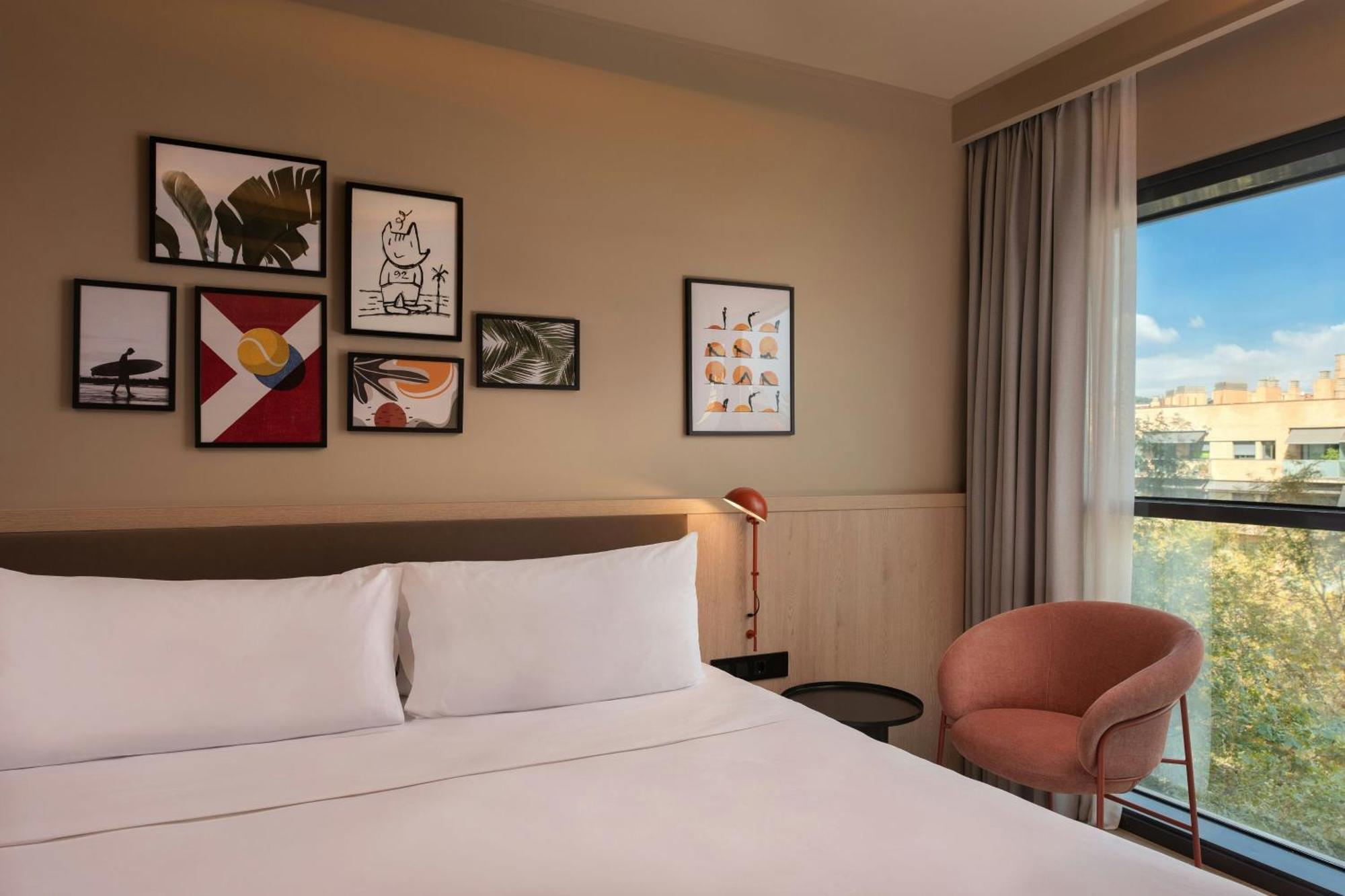 Preferred King Room with City View,1643136434:JPEG